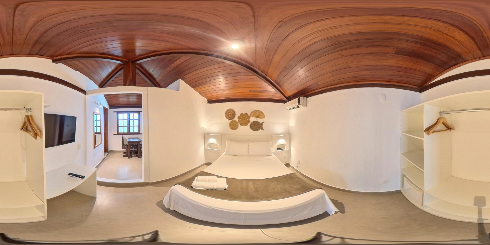 image-housing-carousel