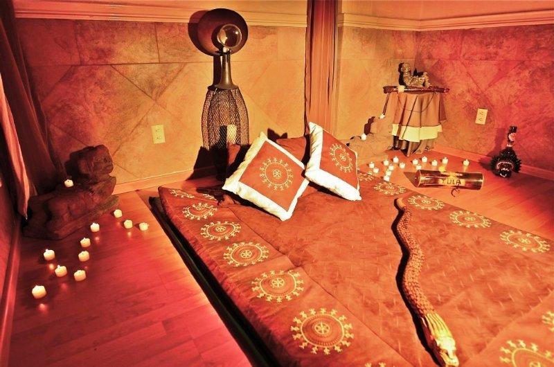 image-housing-carousel