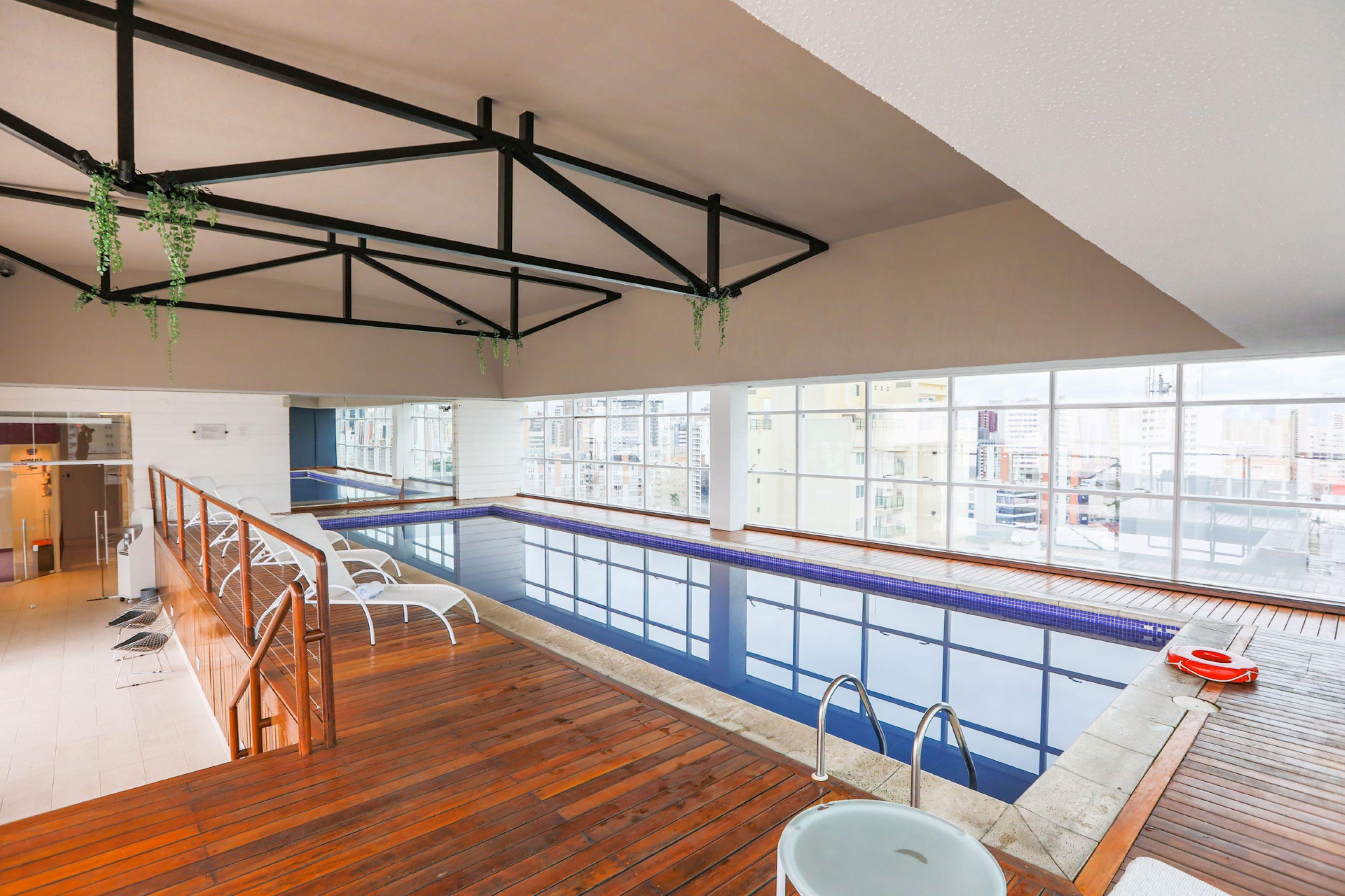 image-housing-carousel