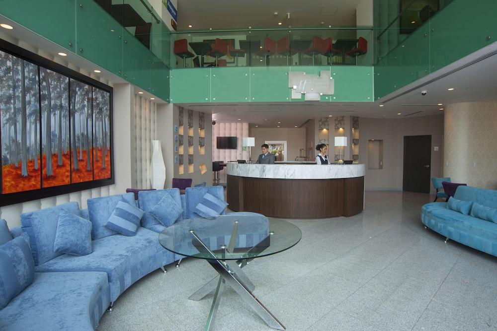 image-housing-carousel