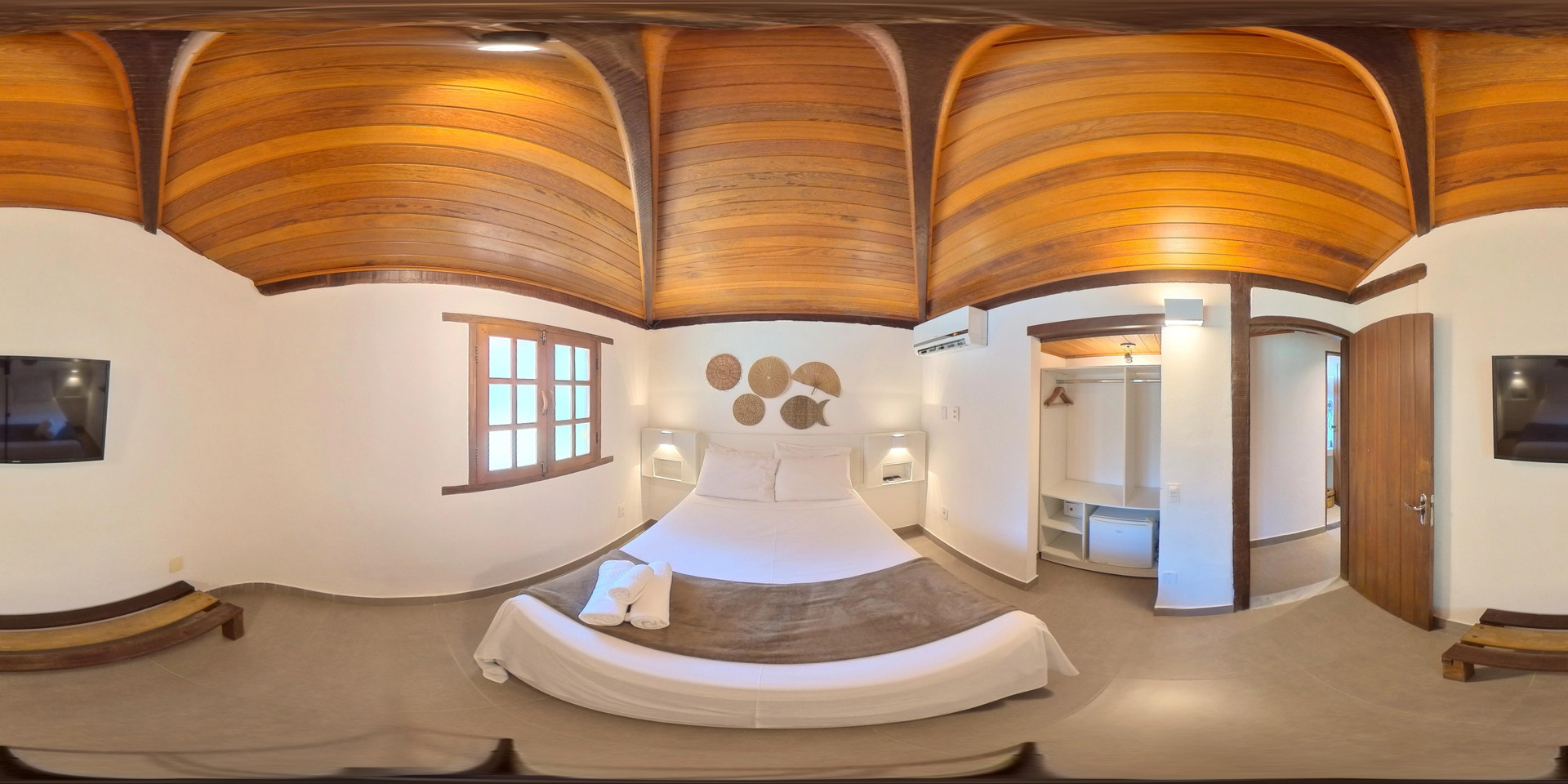 image-housing-carousel