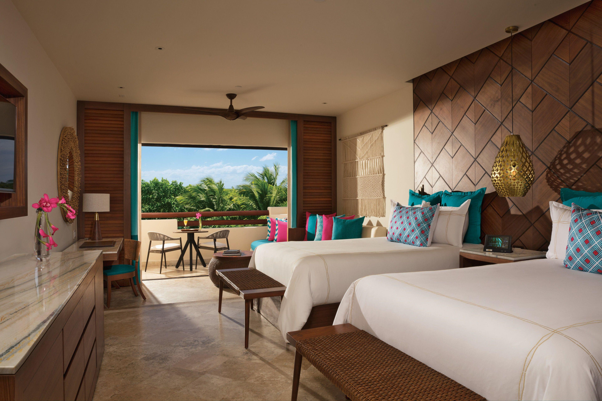 Suite Júnior con Vista al Jardín