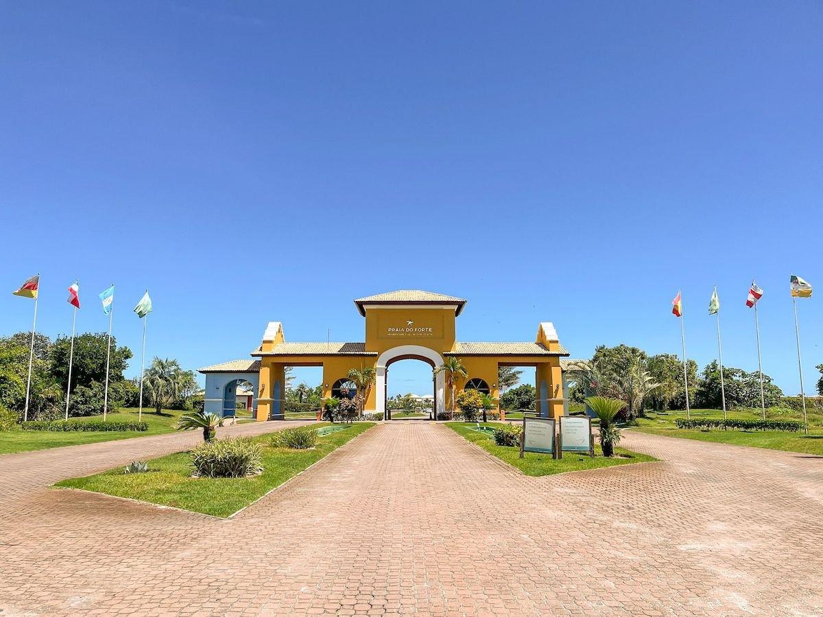 image-housing-carousel