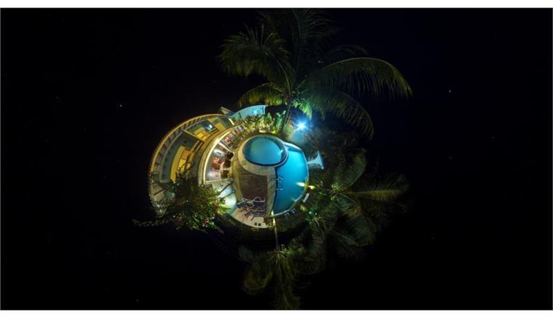 image-housing-carousel