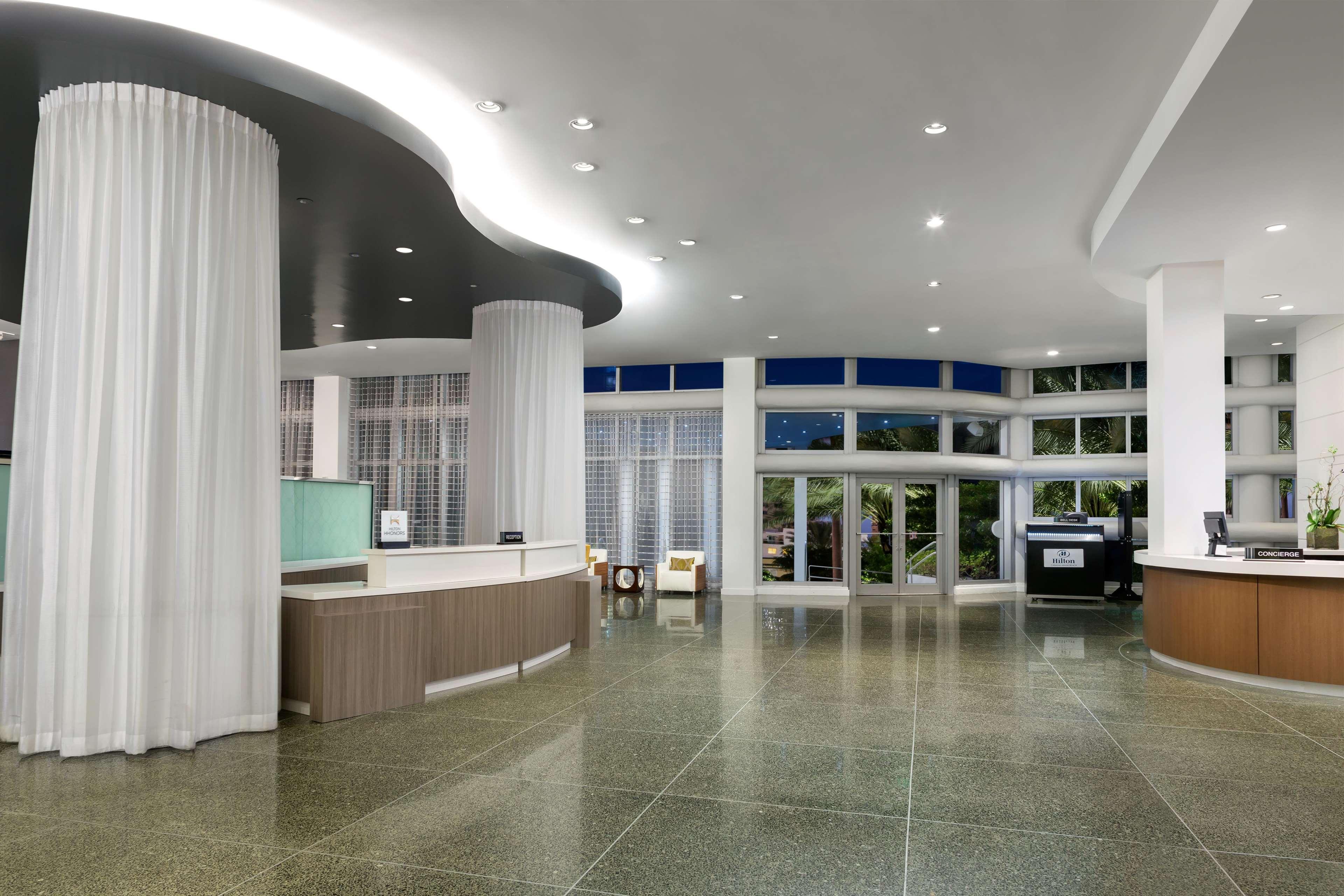 image-housing-carousel