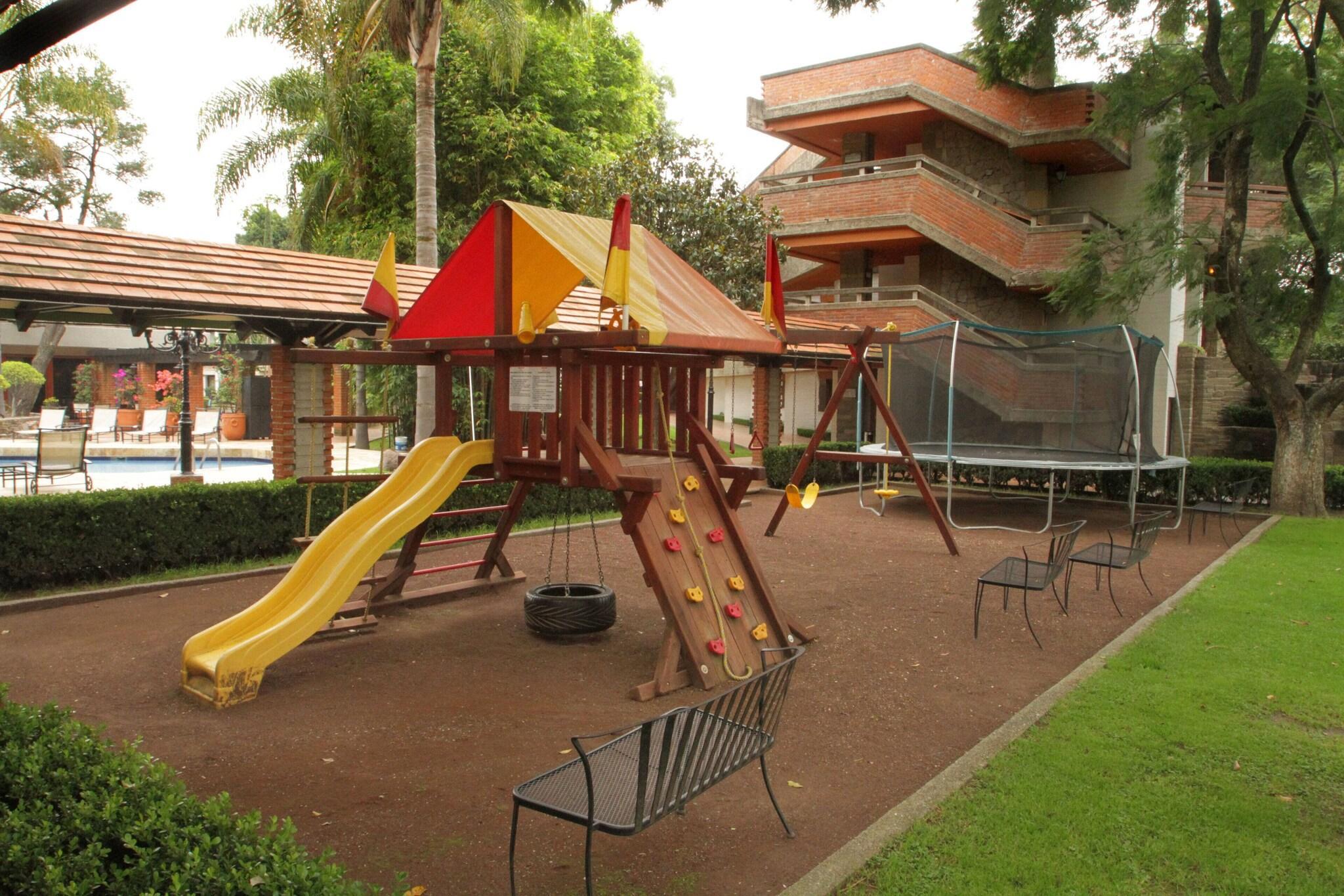 image-housing-carousel