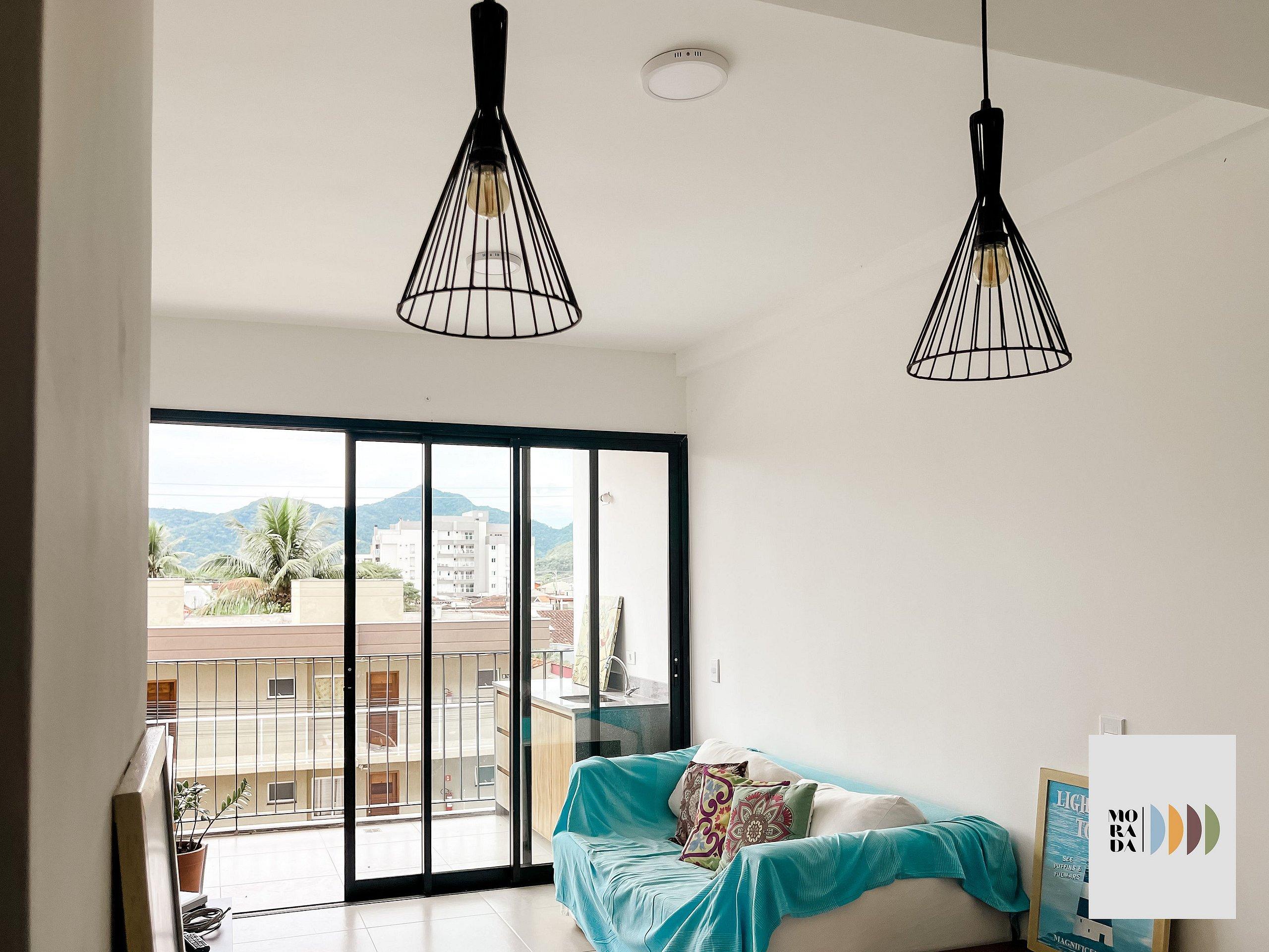 image-housing-carousel