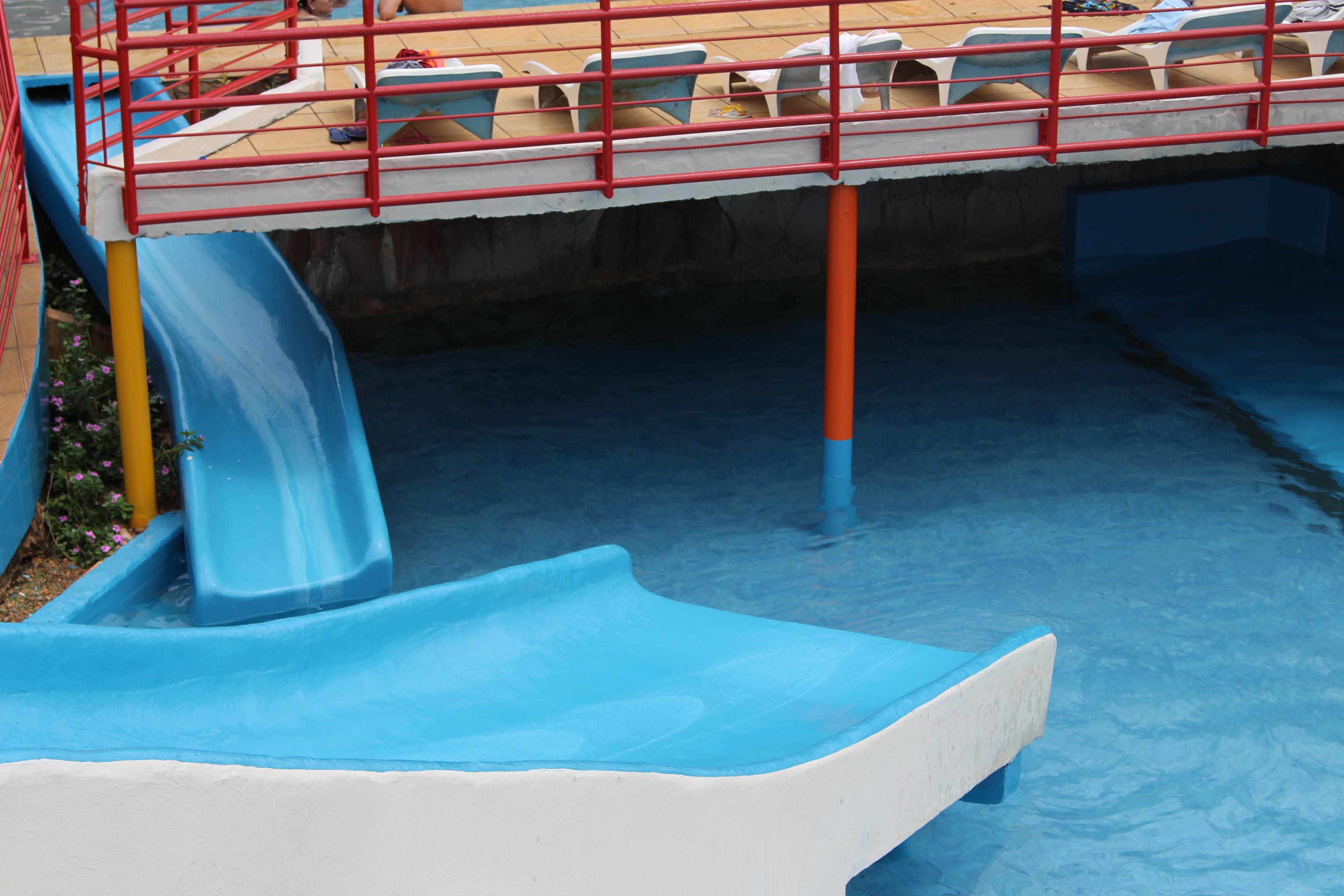 image-housing-carousel