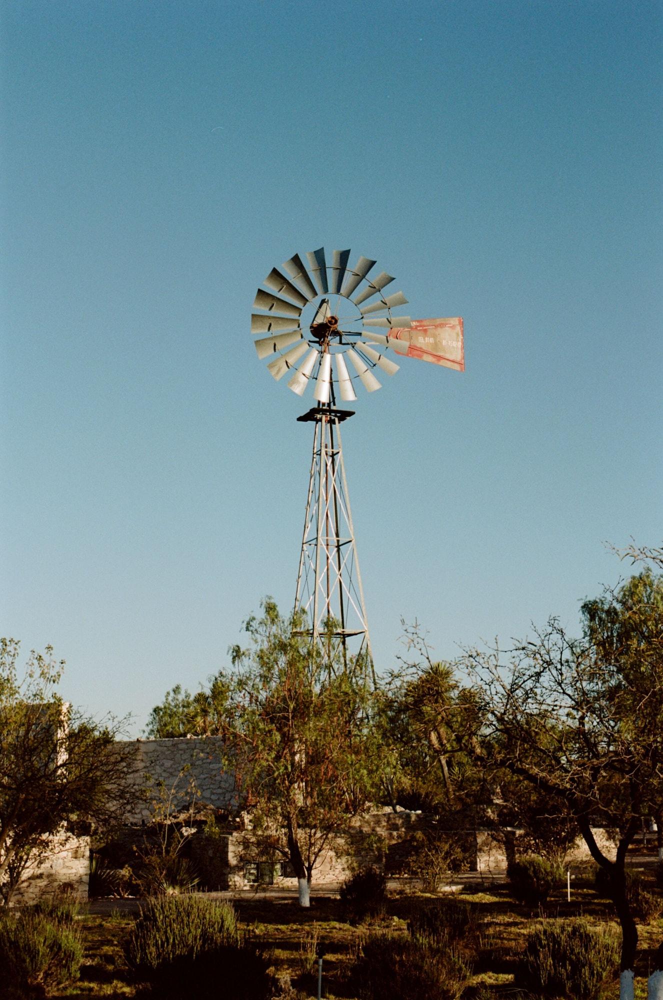 image-housing-carousel