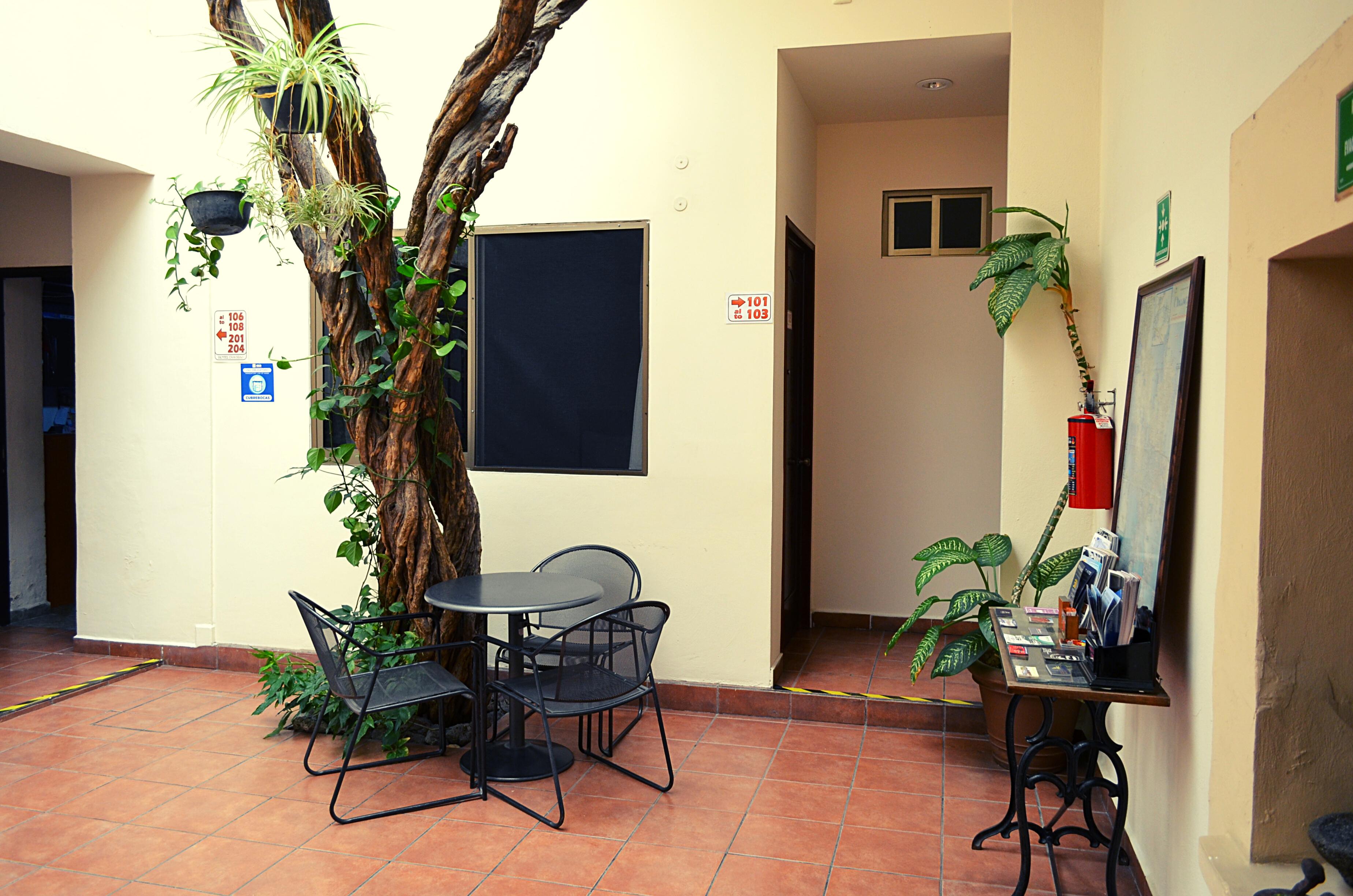 image-housing-carousel