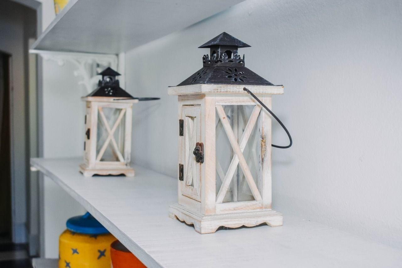 image-housing-carousel