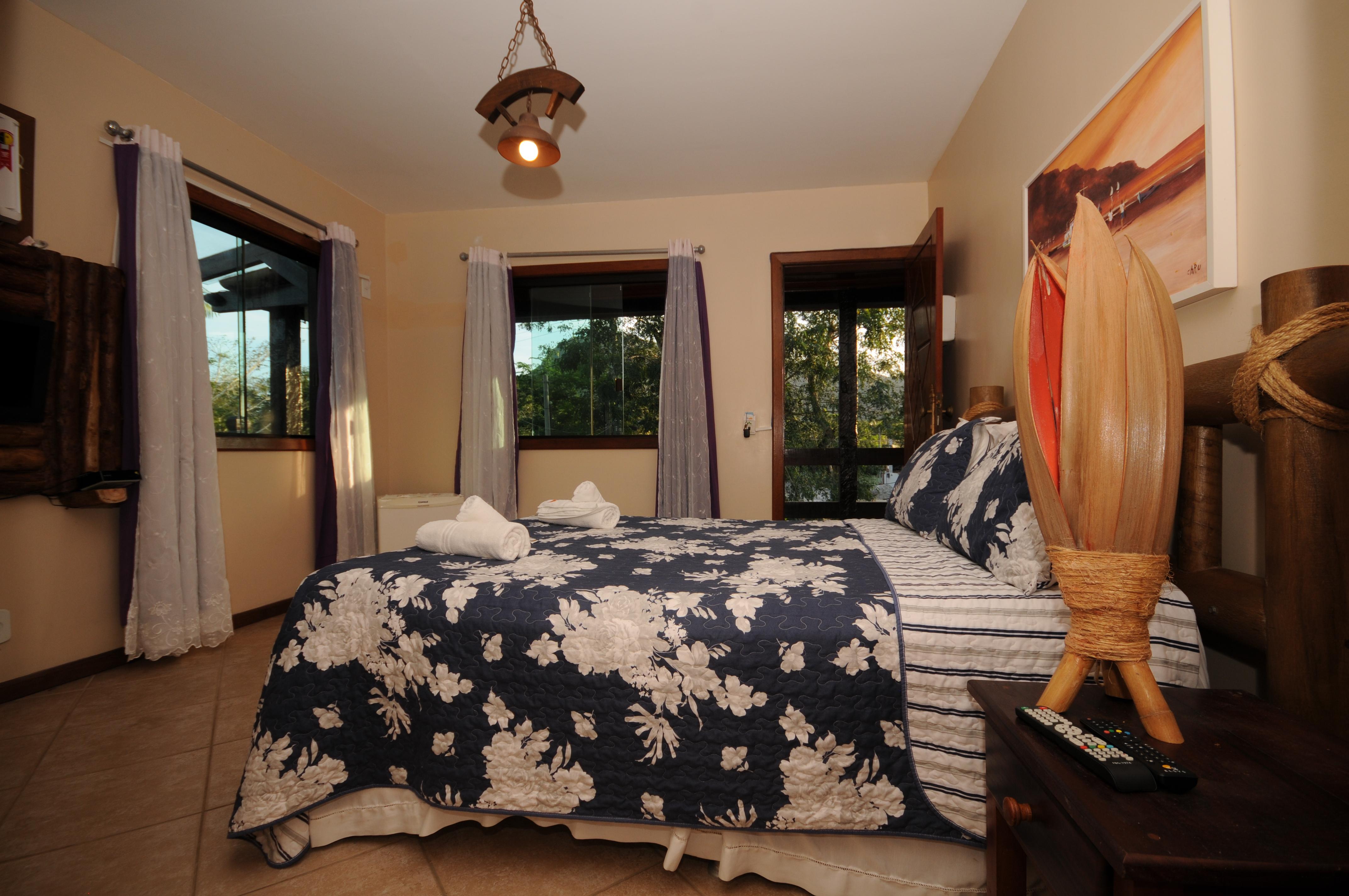 image-housing-carousel