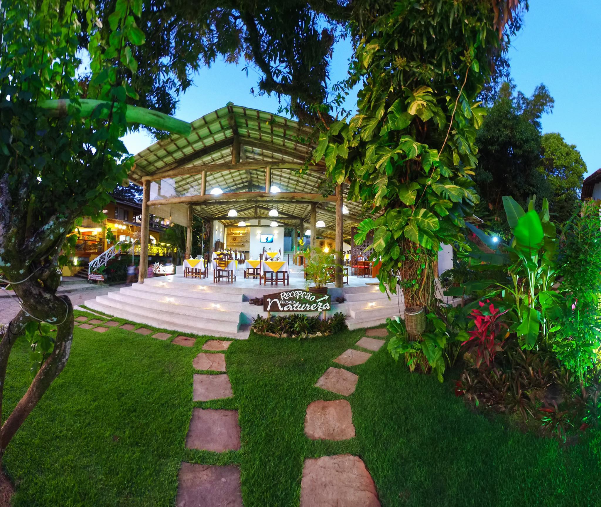 image-housing-carousel