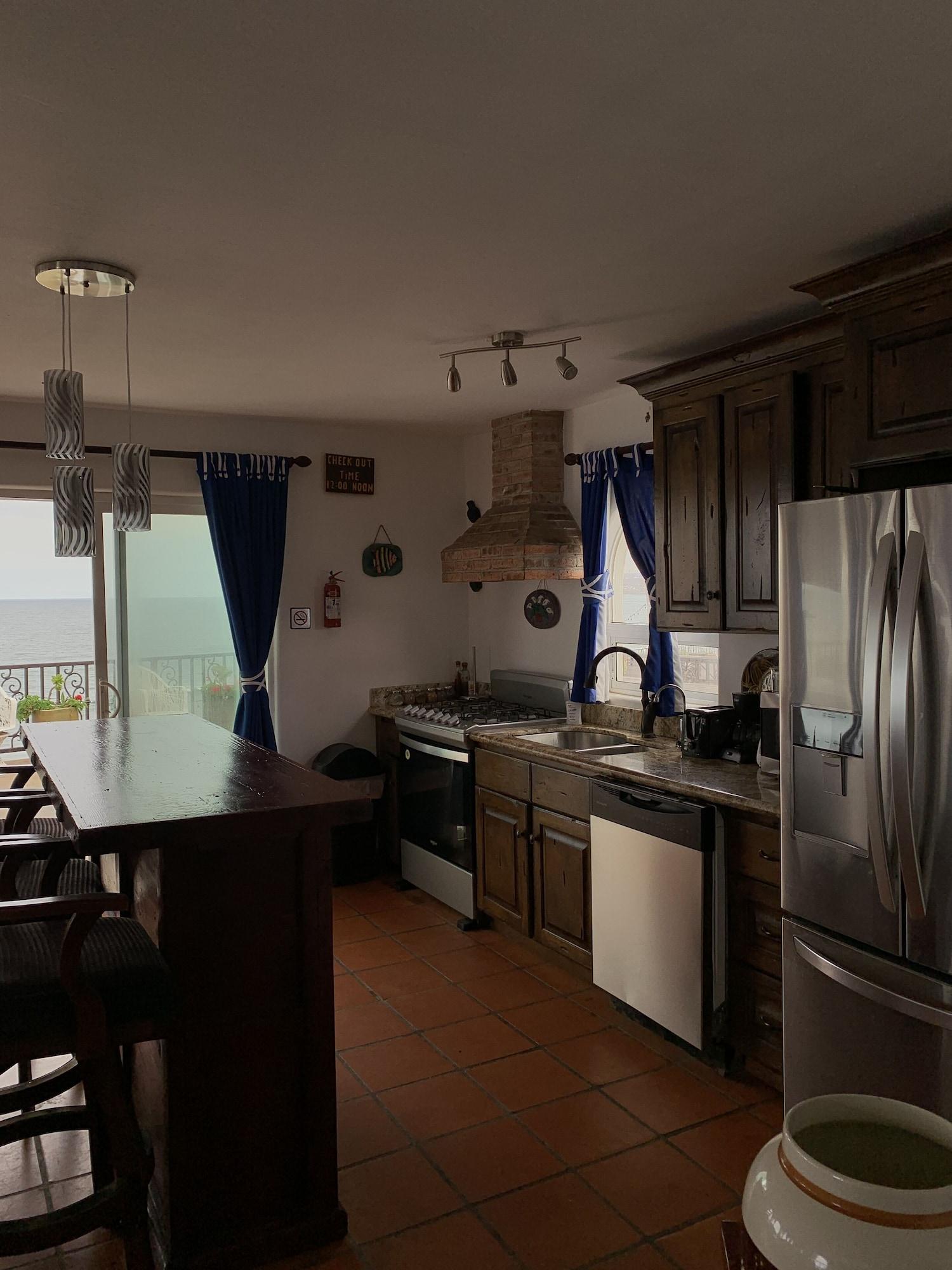 image-housing-carousel