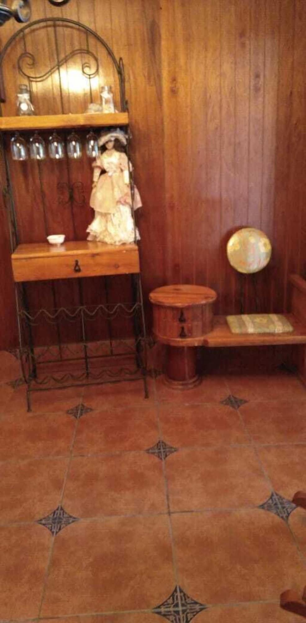 image-housing-carousel