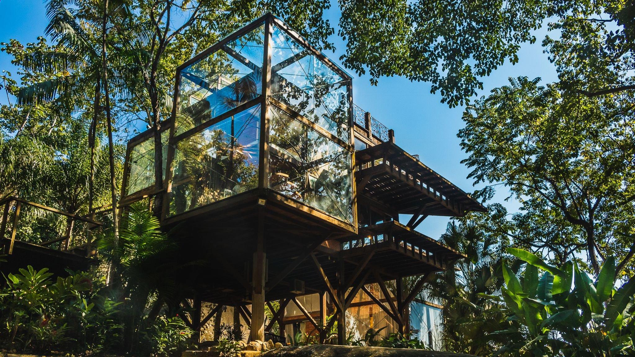 image-housing-carousel