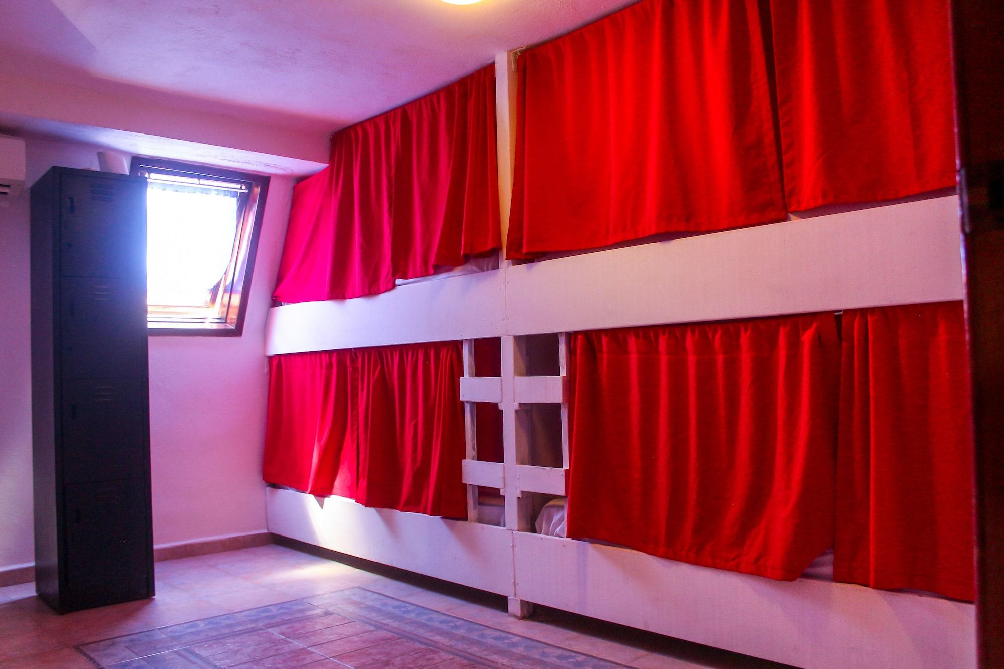 image-housing-carousel