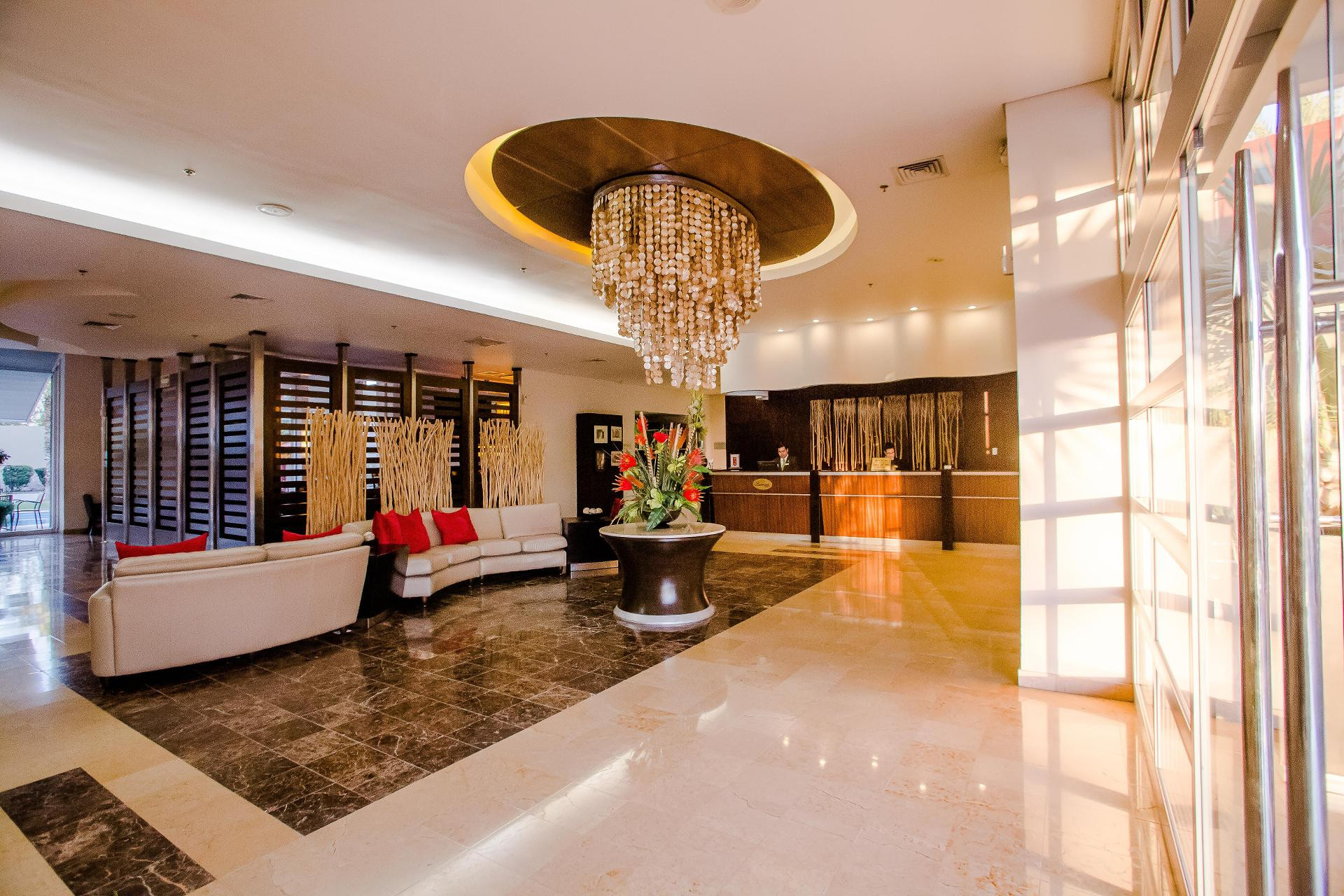 image-housing-carousel