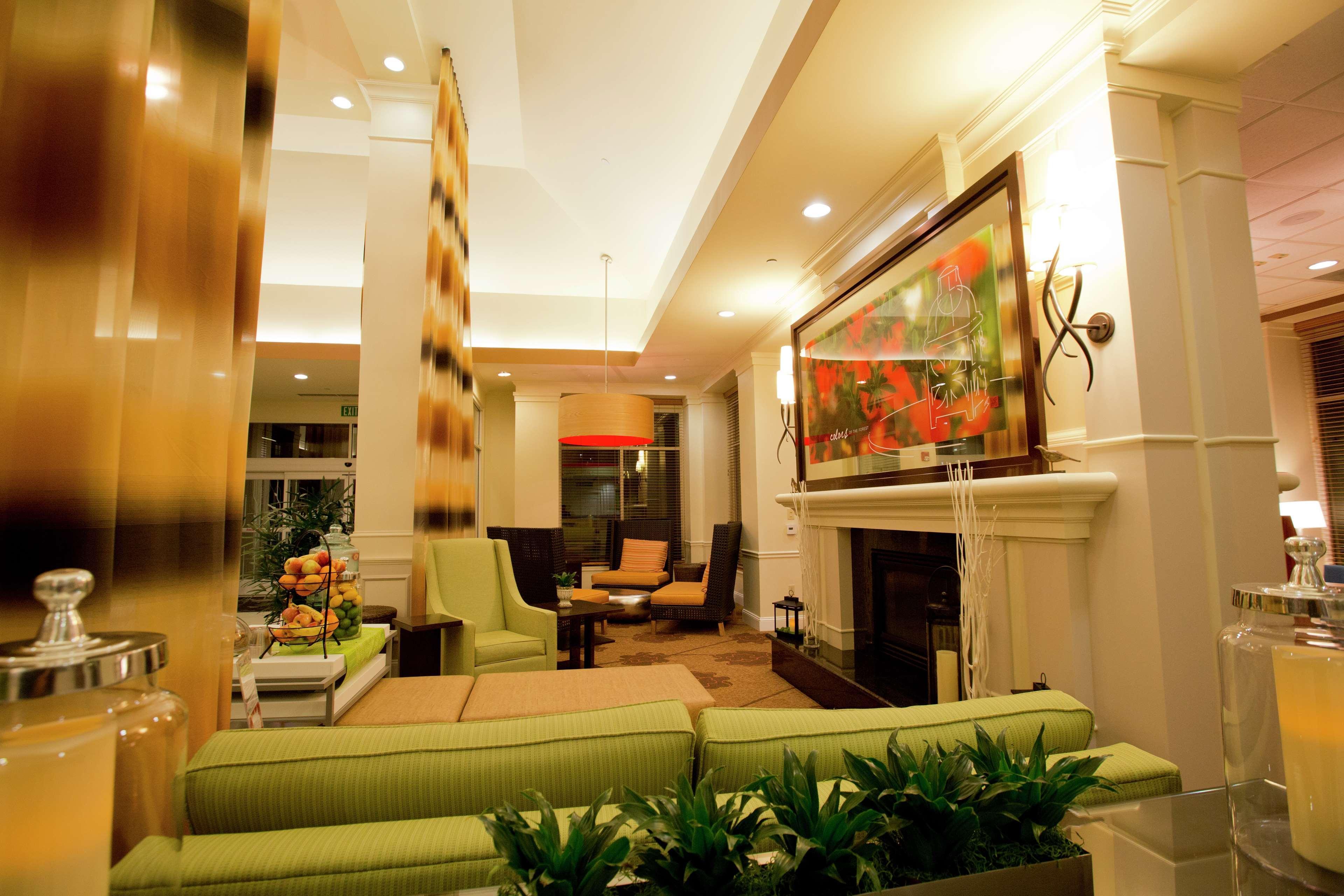 image-housing-carousel
