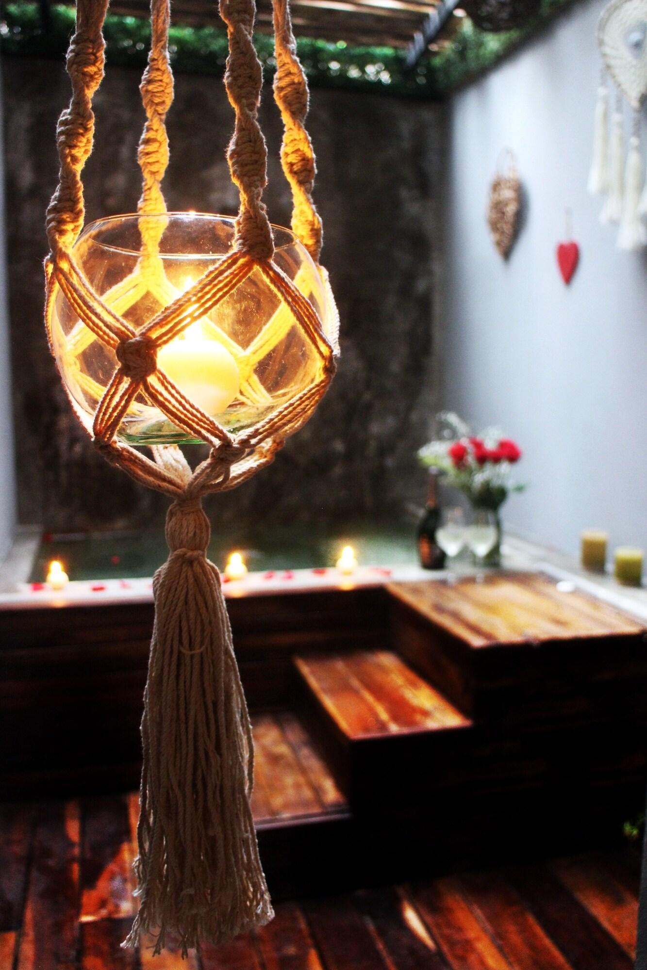 Suite Deluxe with Private and Romantic Bathub with Cenote Water