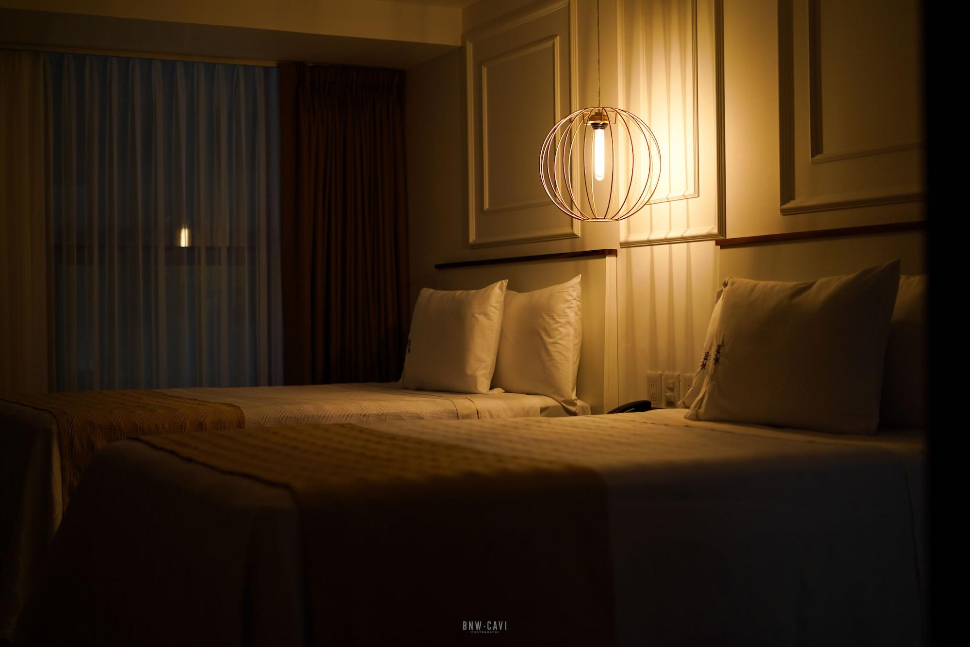 image-housing-carousel