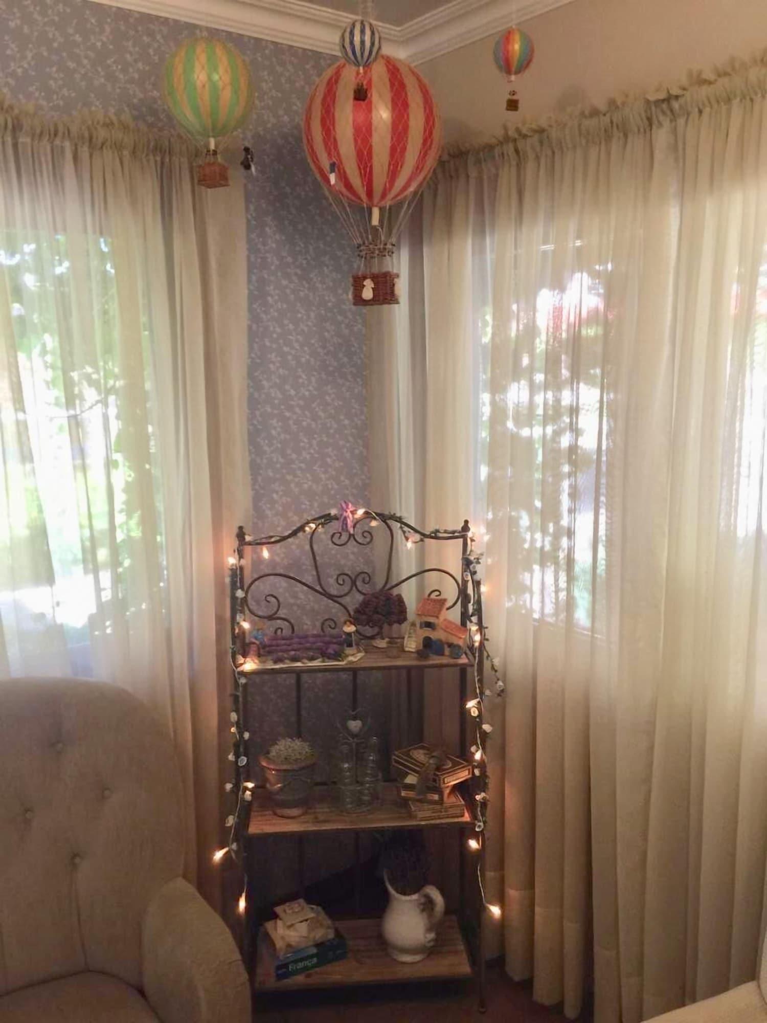 image-housing-carousel