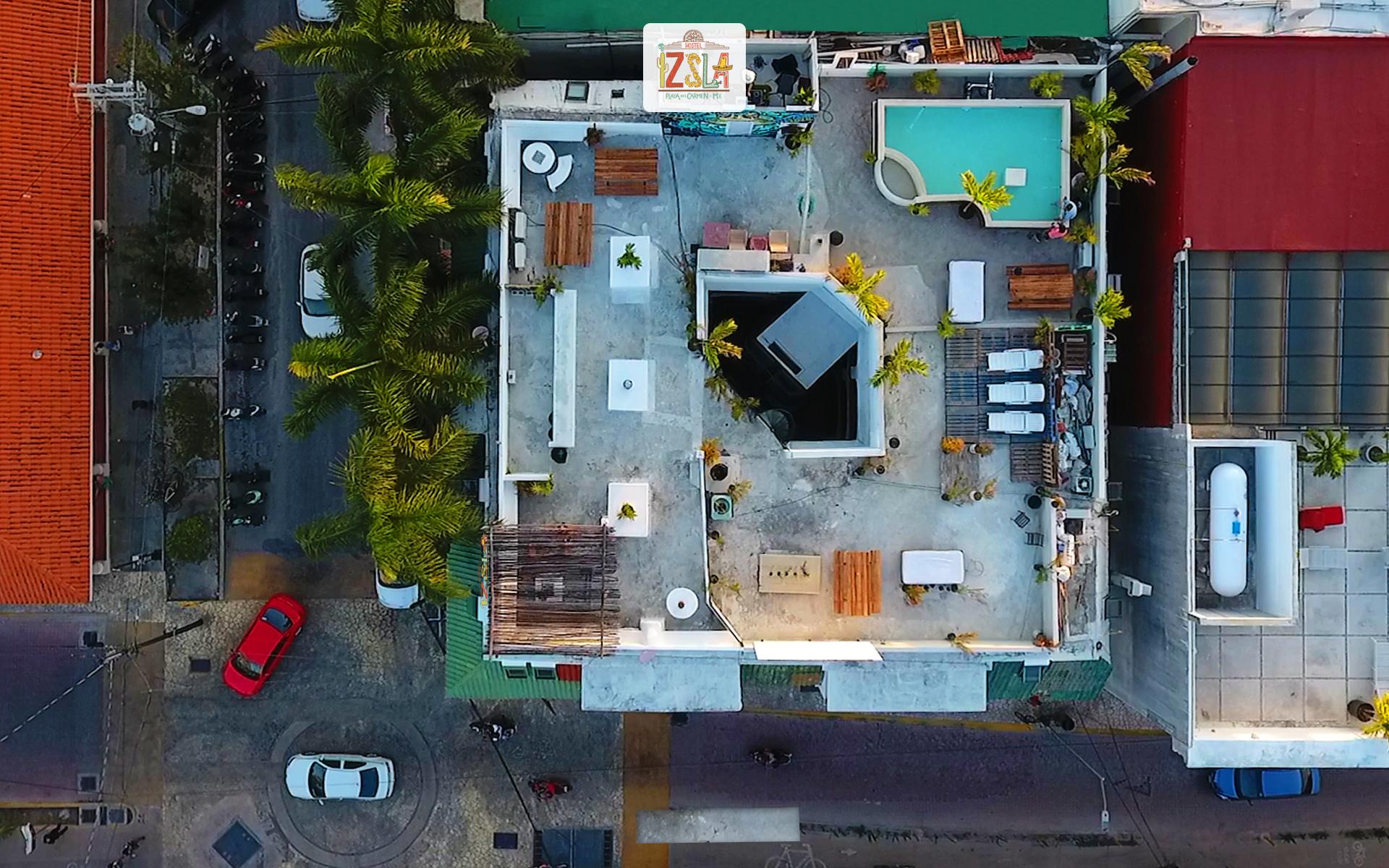 image-housing-carousel
