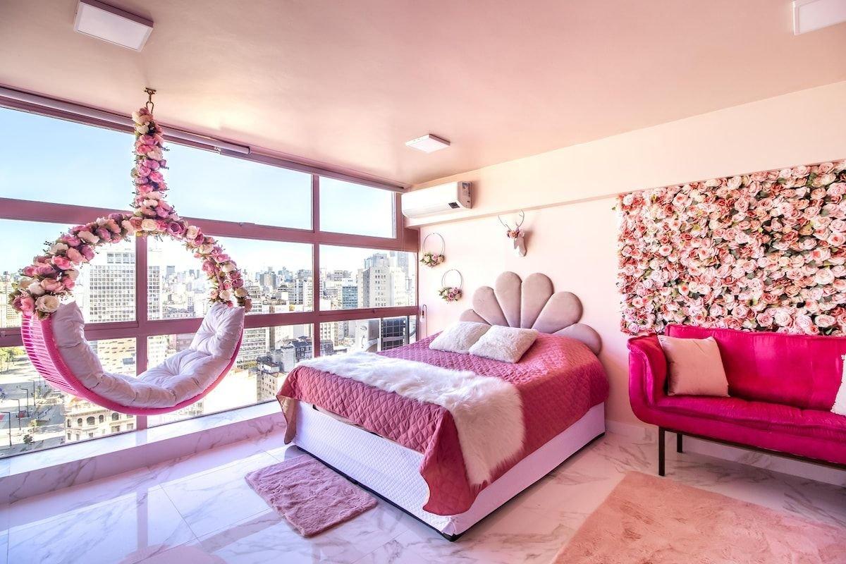 image-housing-carousel