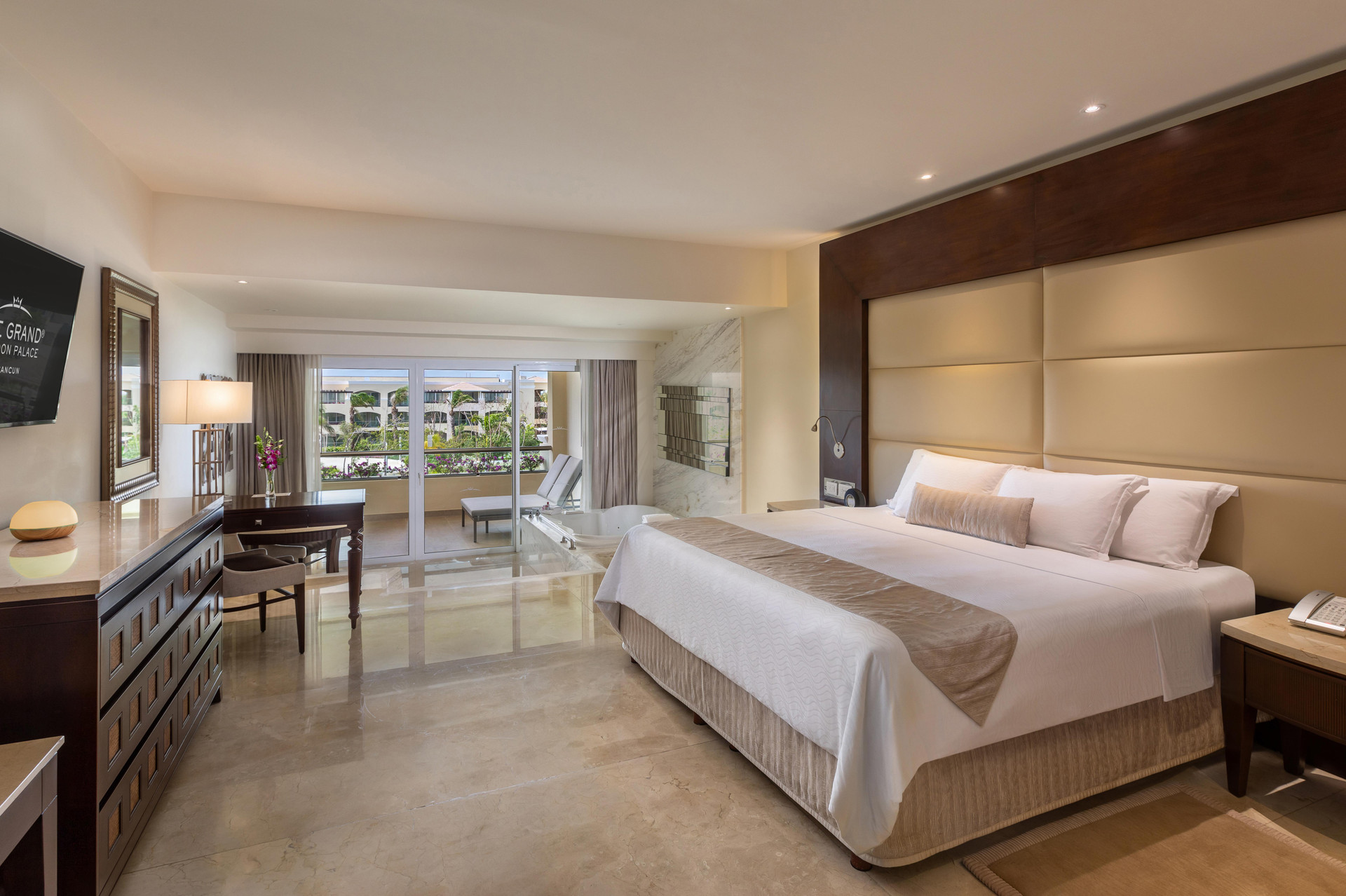 Suite Familia -6 personas-   con Vista al Jardín