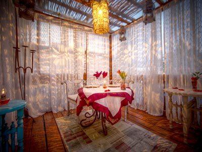 image-housing-carousel