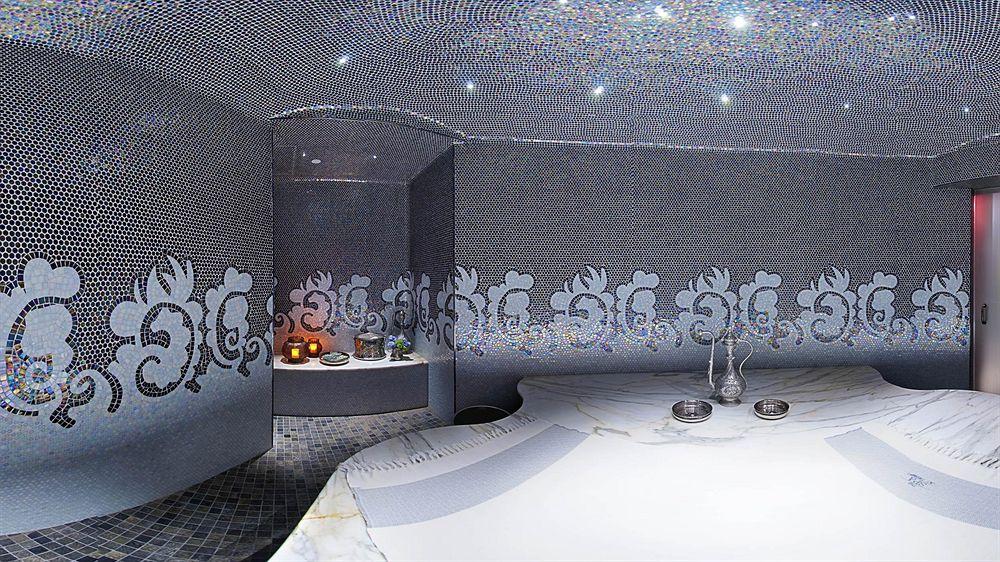 image-housing-carousel