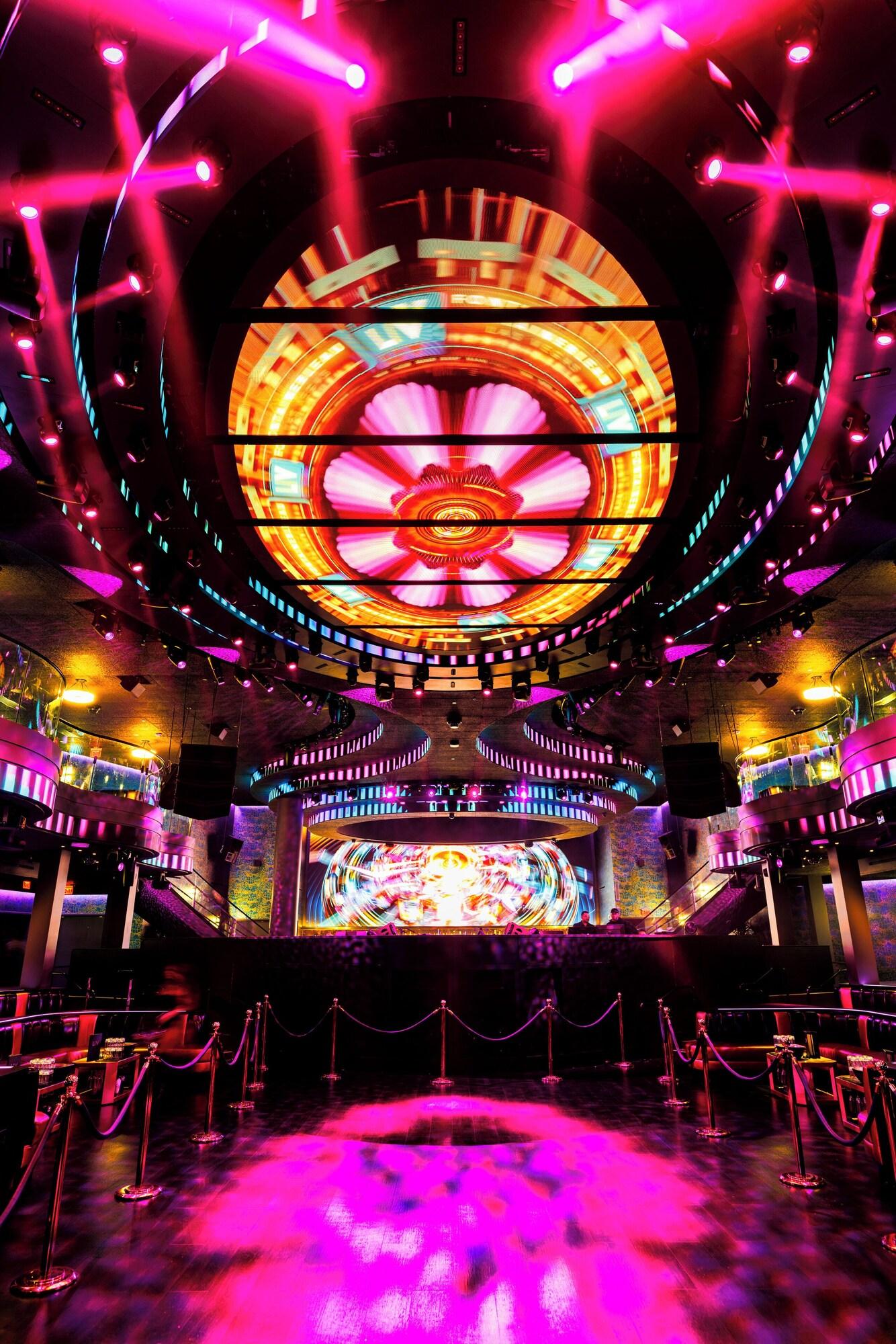 image-housing-carousel
