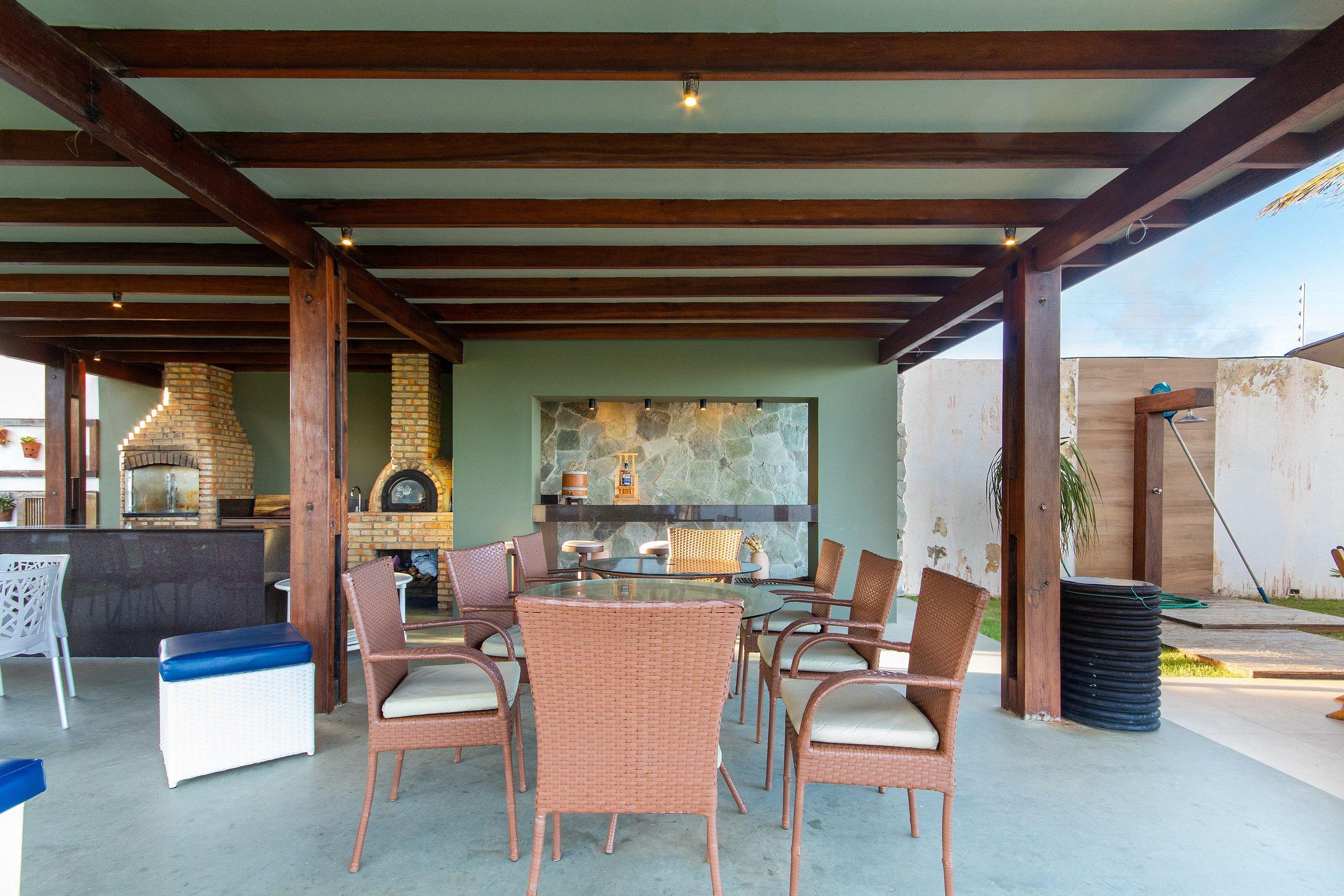 image-housing-carousel