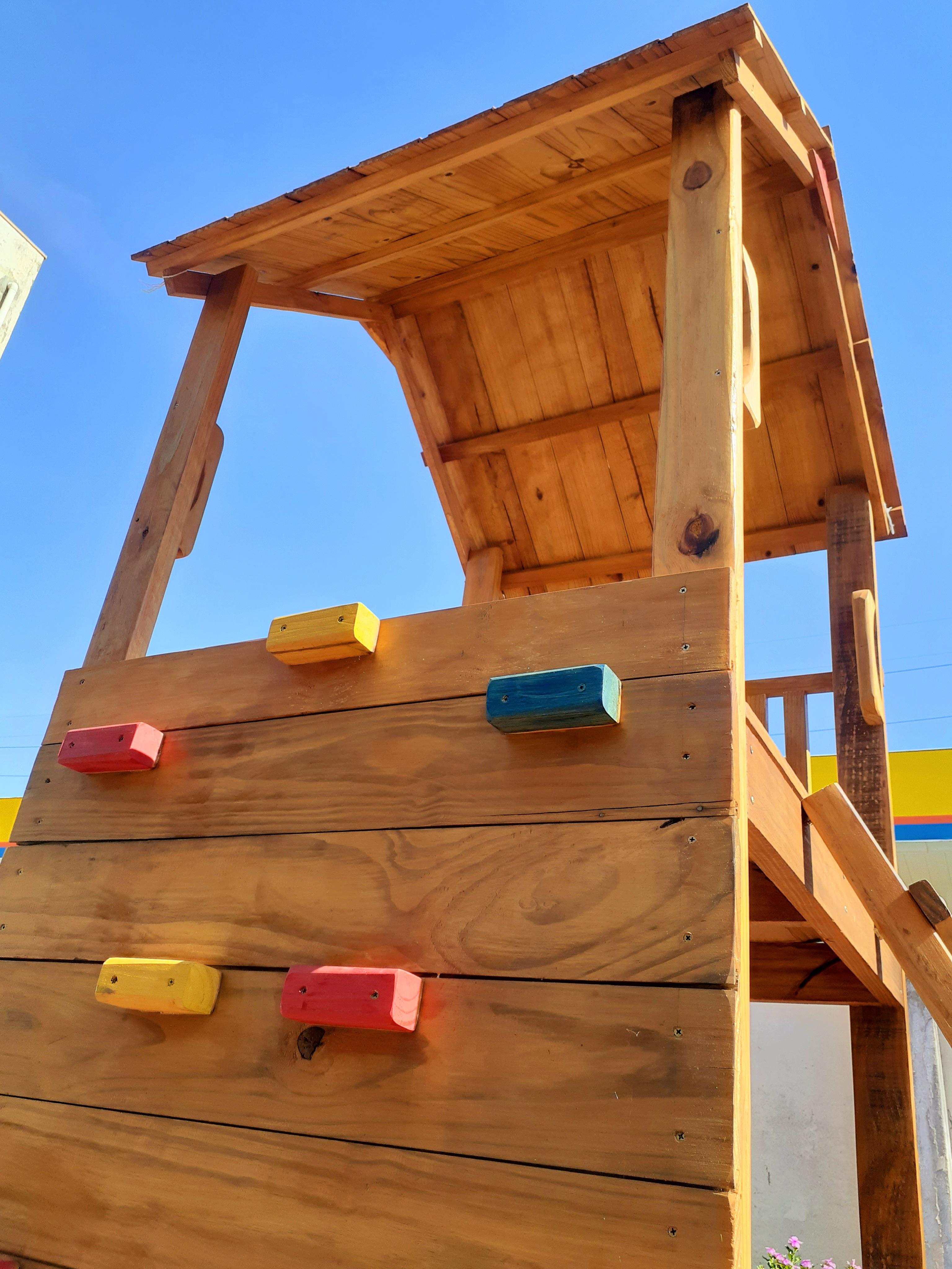 image-housing-carousel