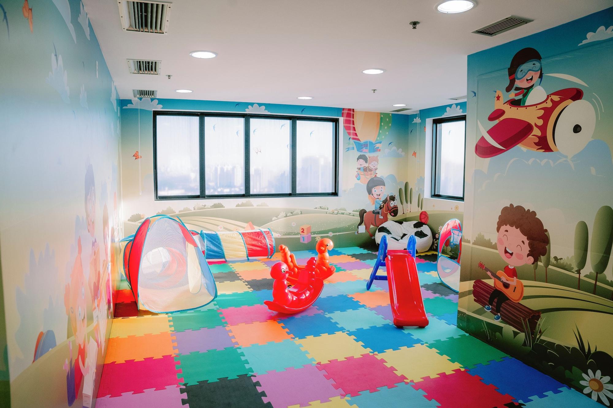 image-housing-carousel