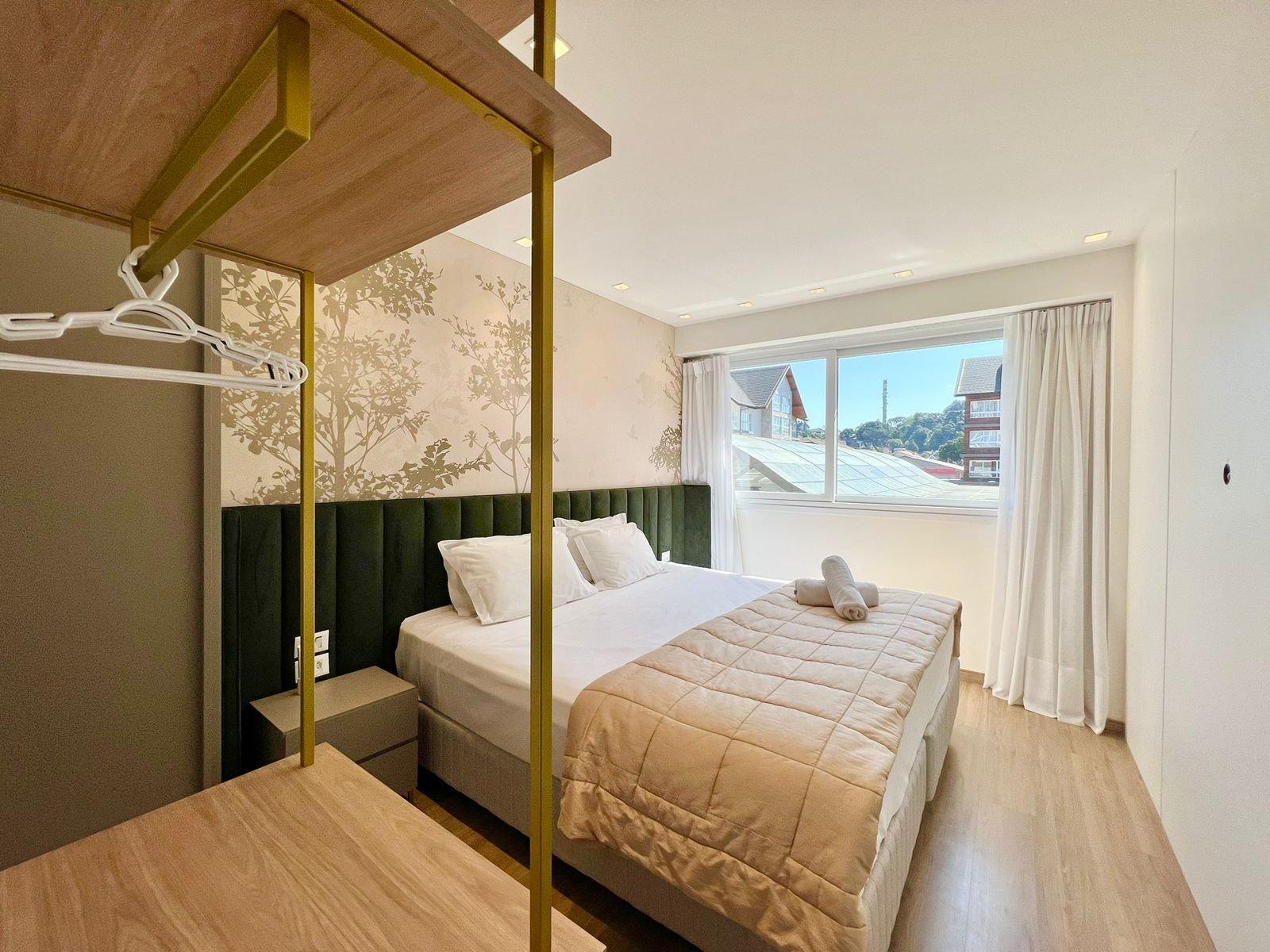 image-housing-carousel