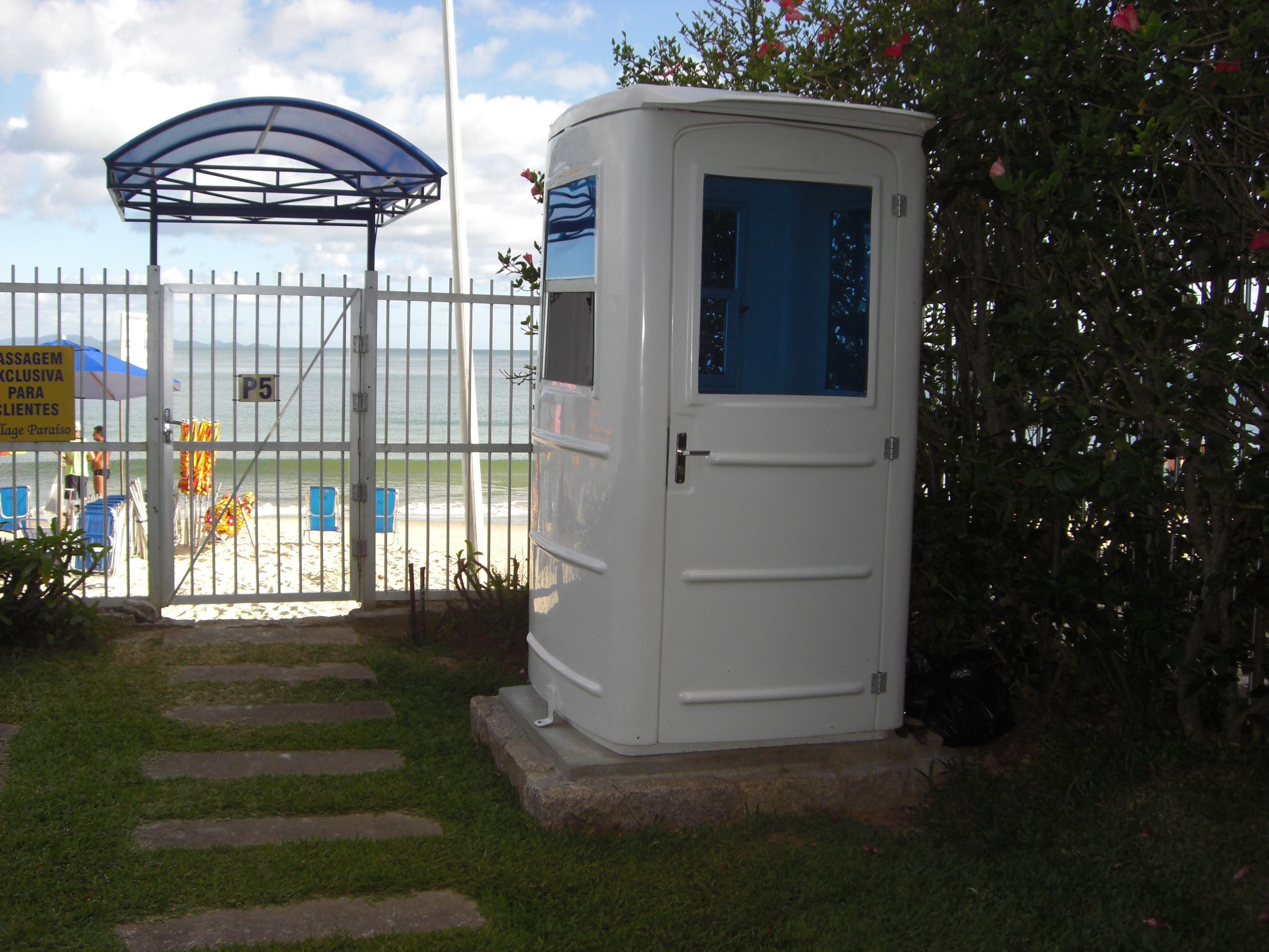 image-housing-carousel