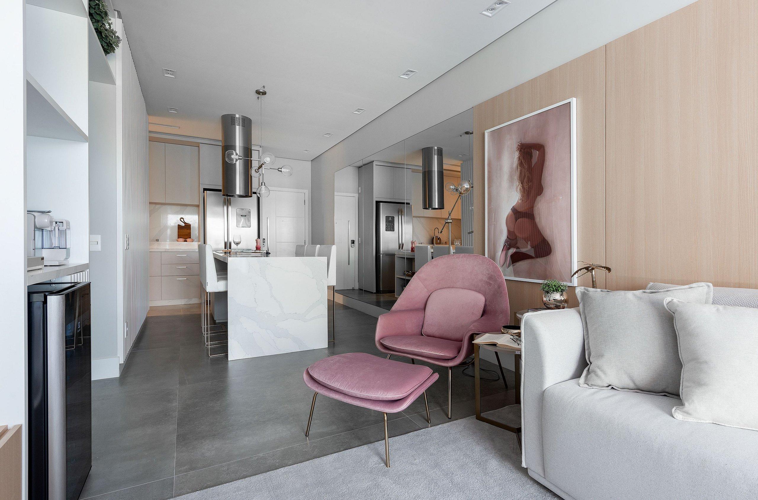 image-housing-carousel