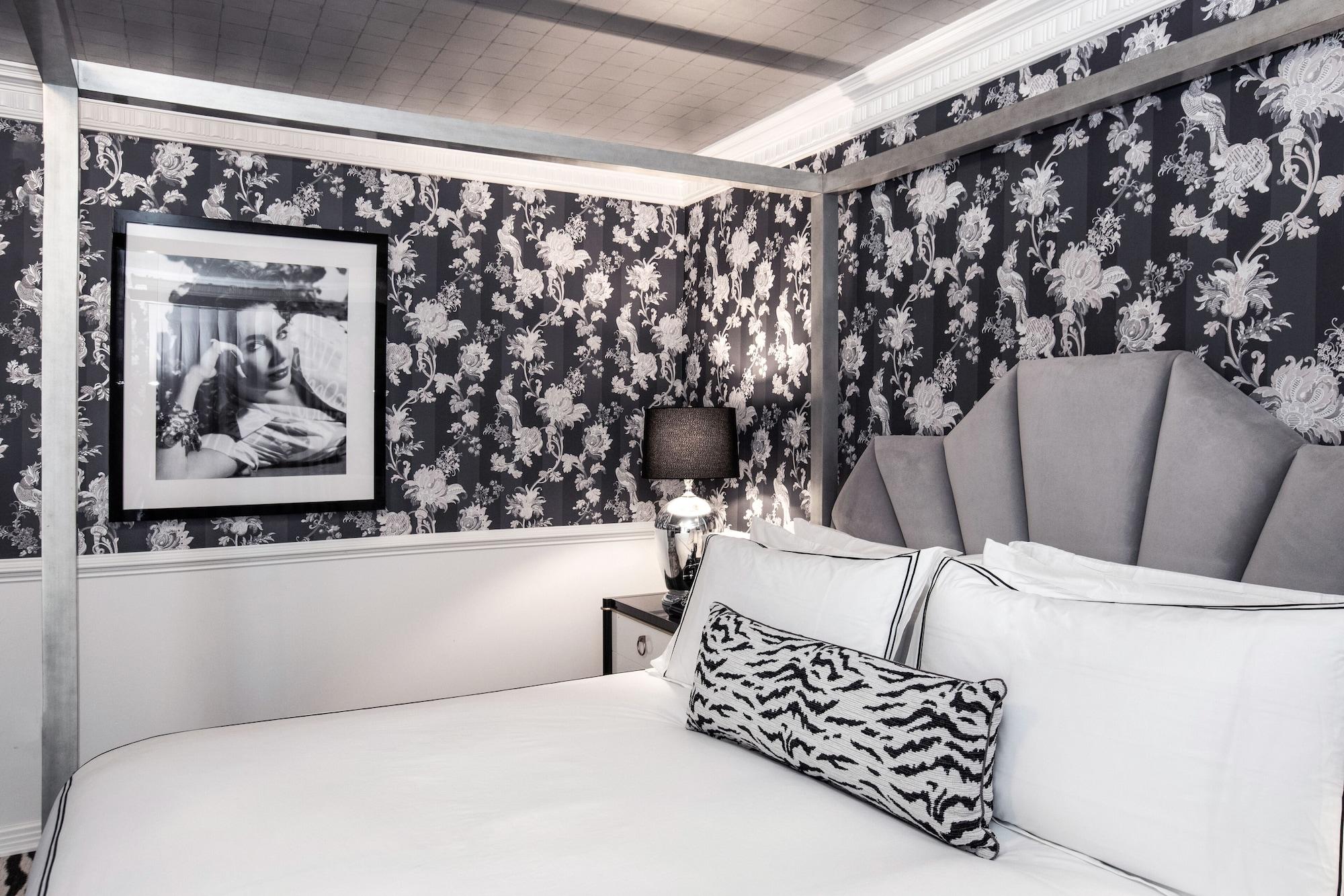 image-housing-carousel