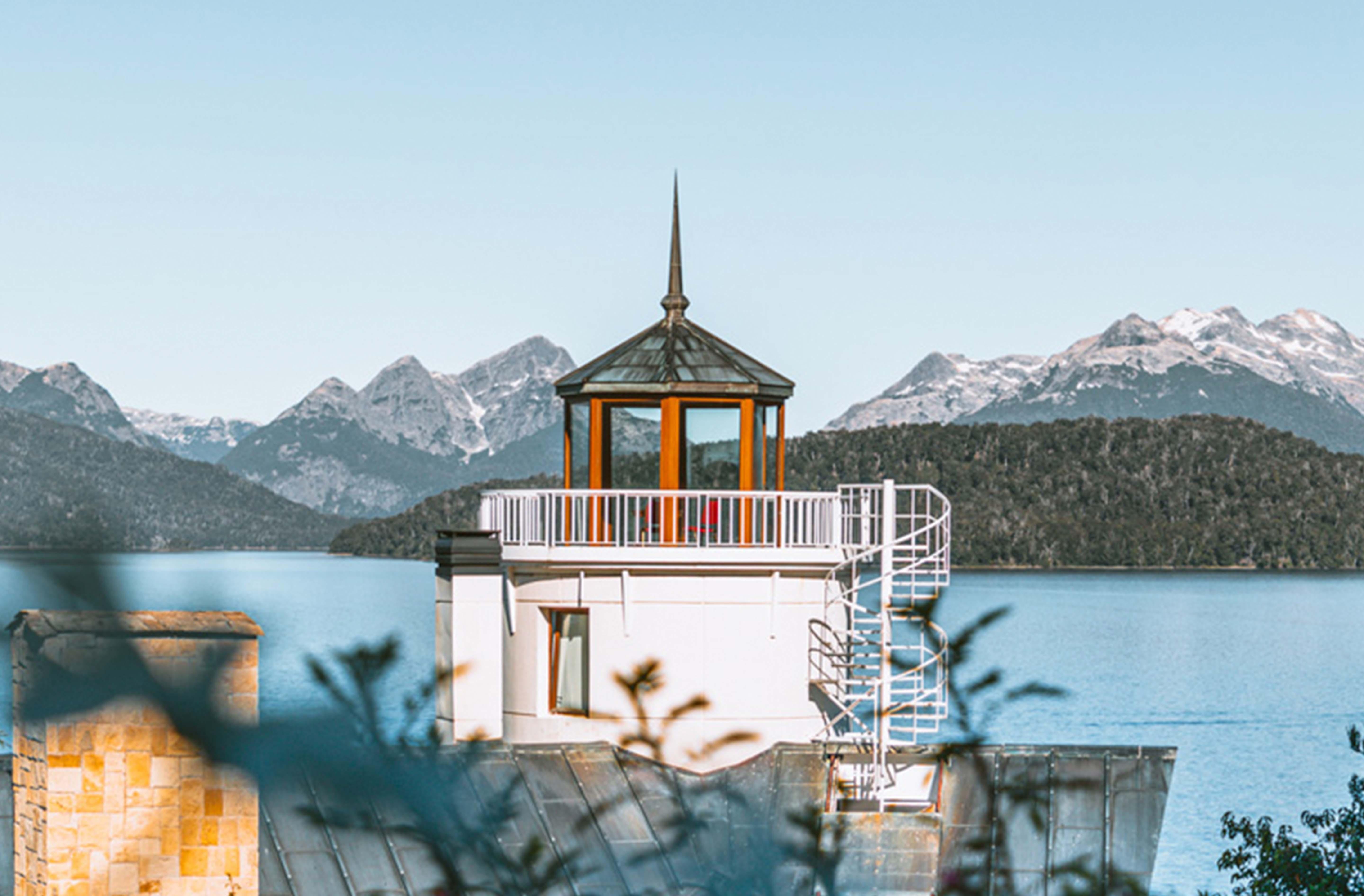 image-housing-carousel