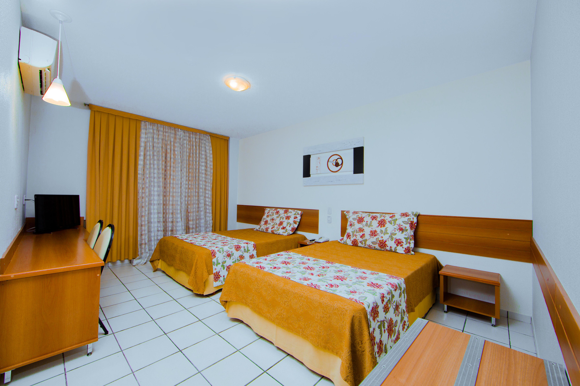 image-housing-carousel