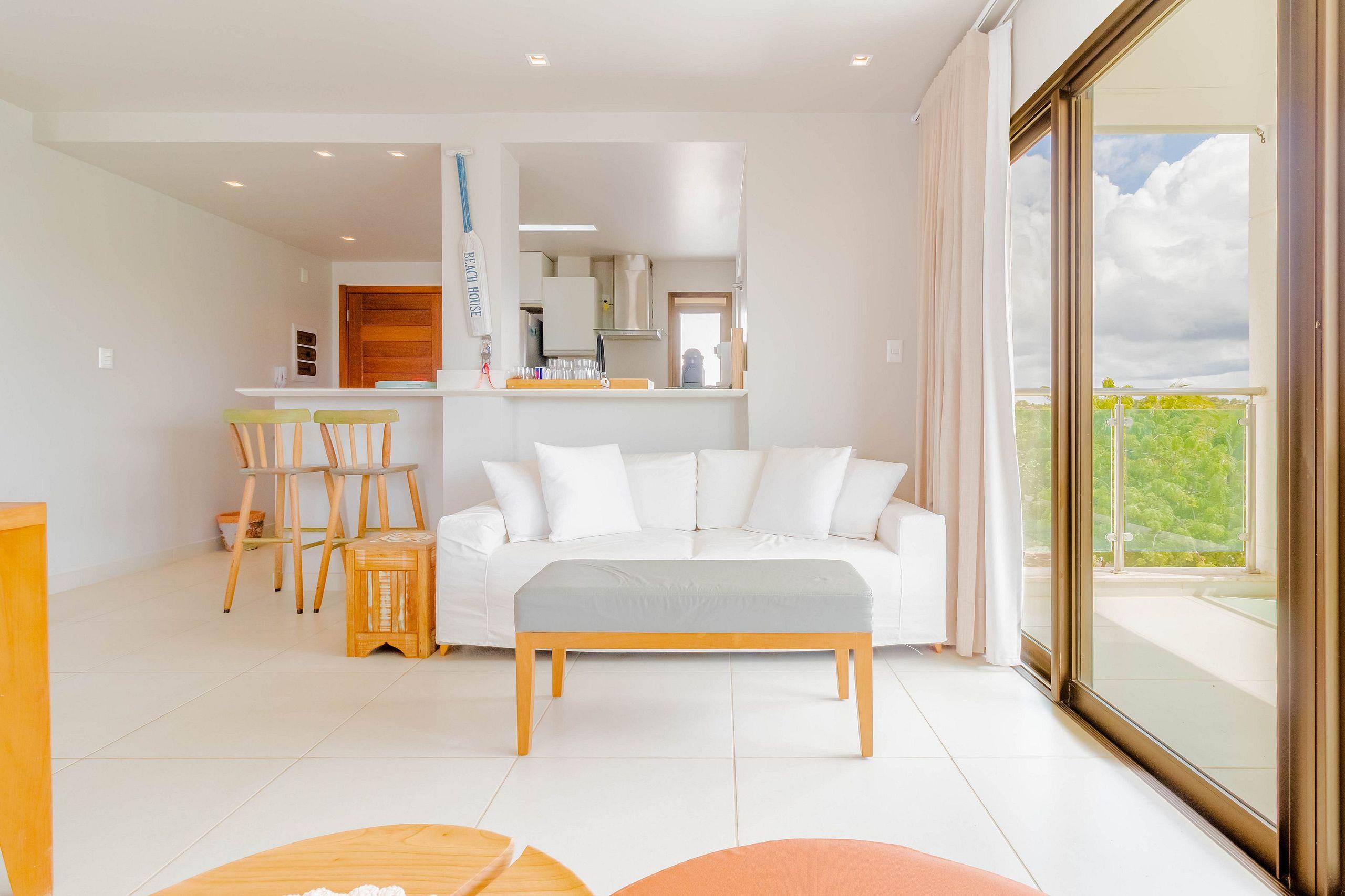 image-housing-carousel