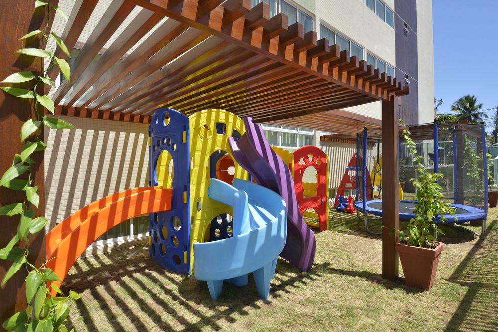 image-housing-carousel
