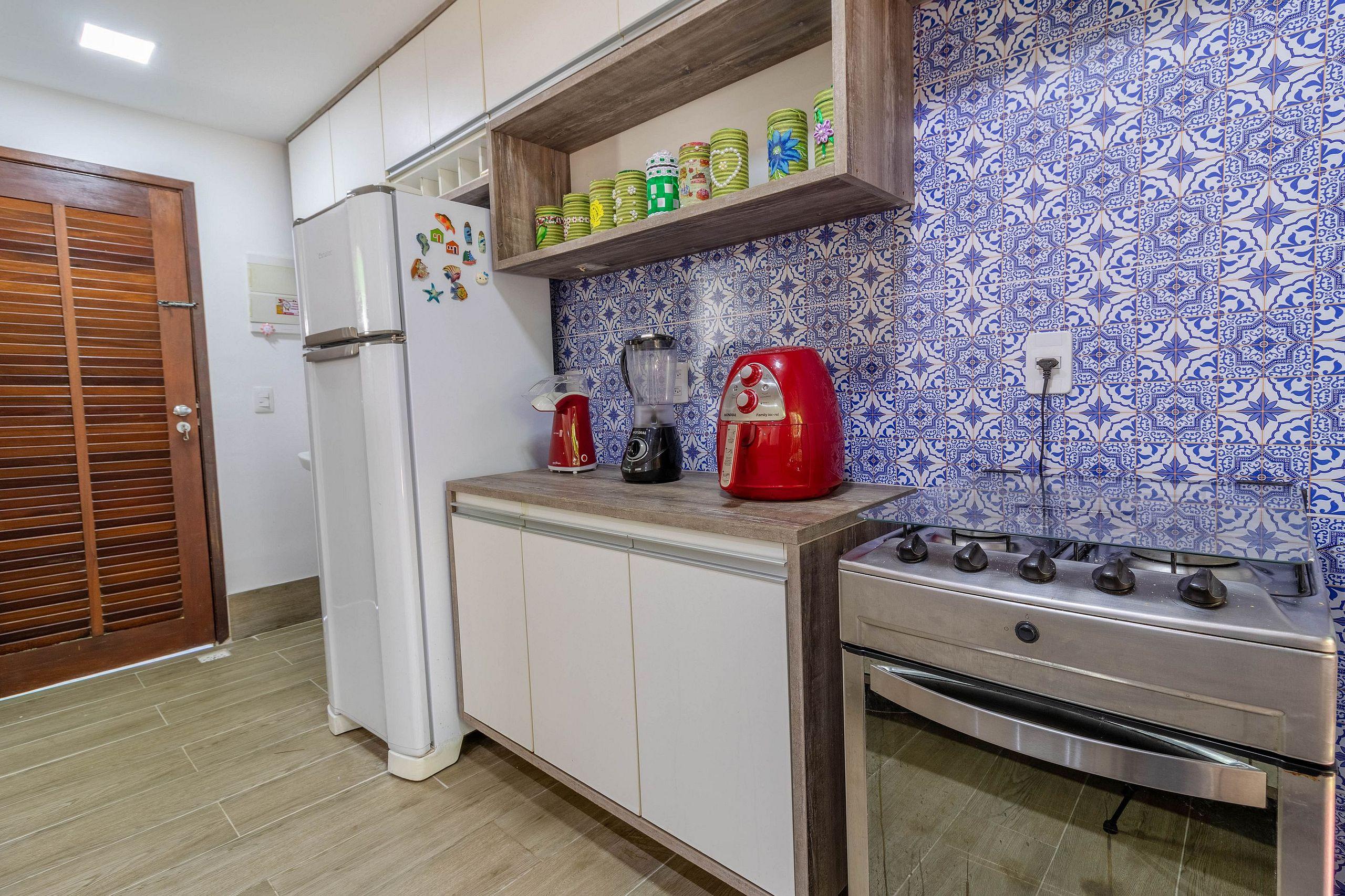 image-housing-carousel