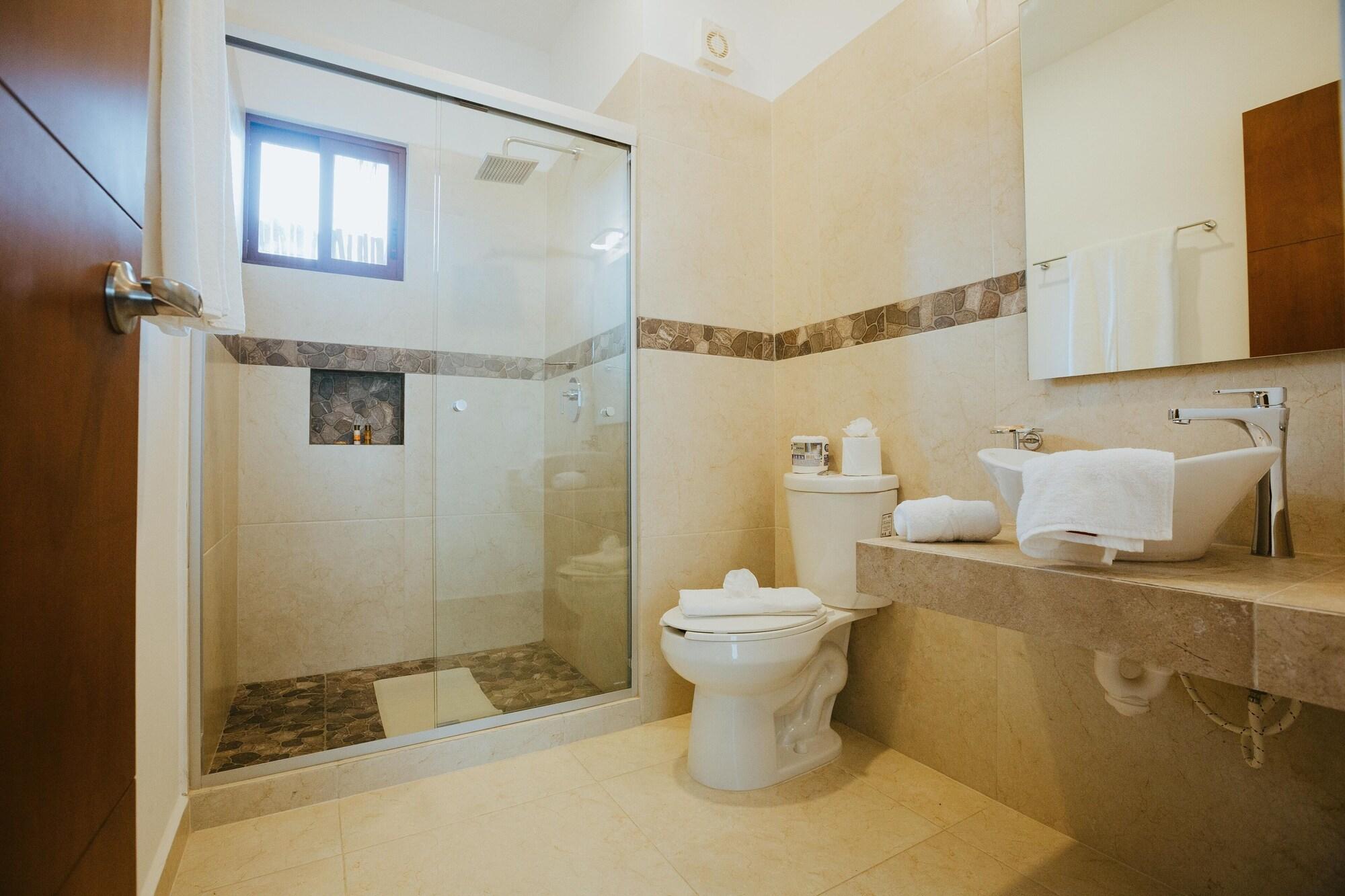 Habitación doble Deluxe, 1 cama King size, baño privado