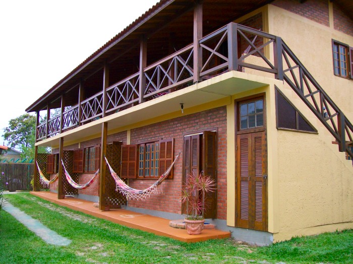 image-housing-carousel