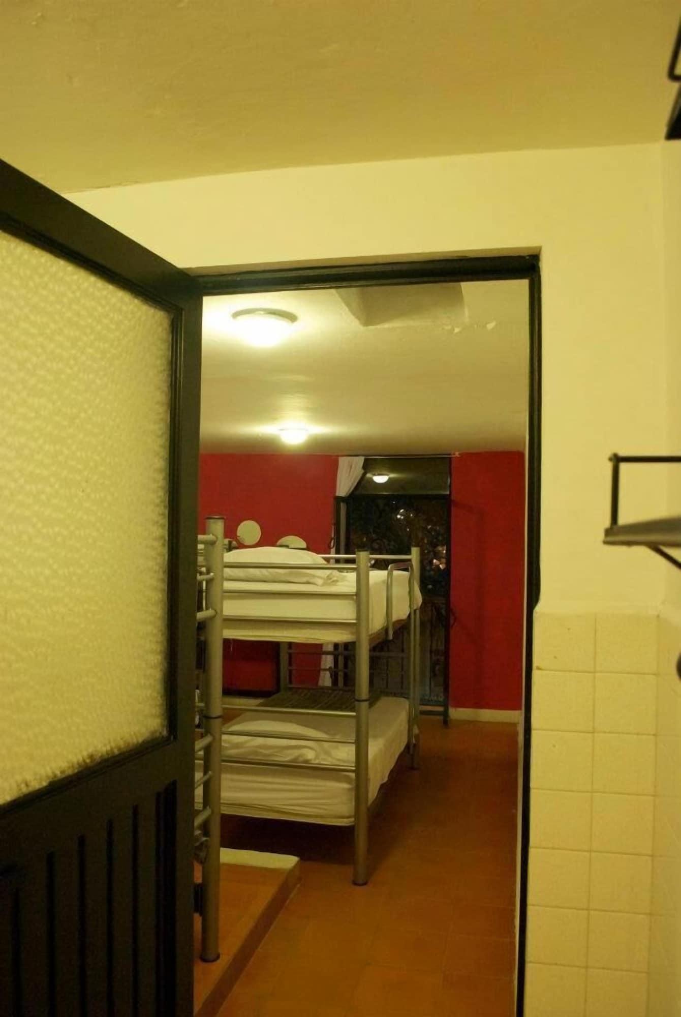 Hostal Punto 79 - Hostel 5