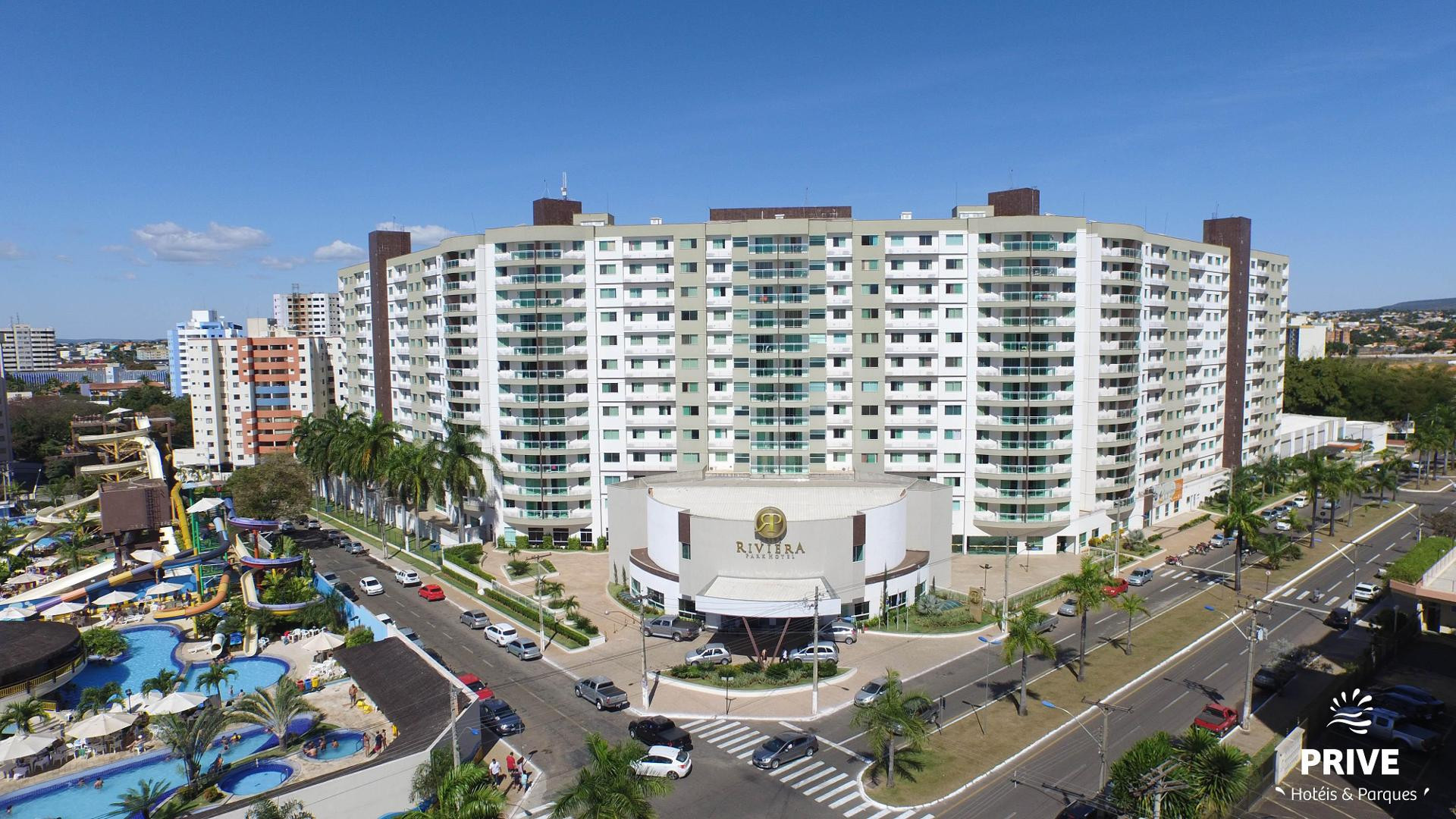 image-housing-carousel