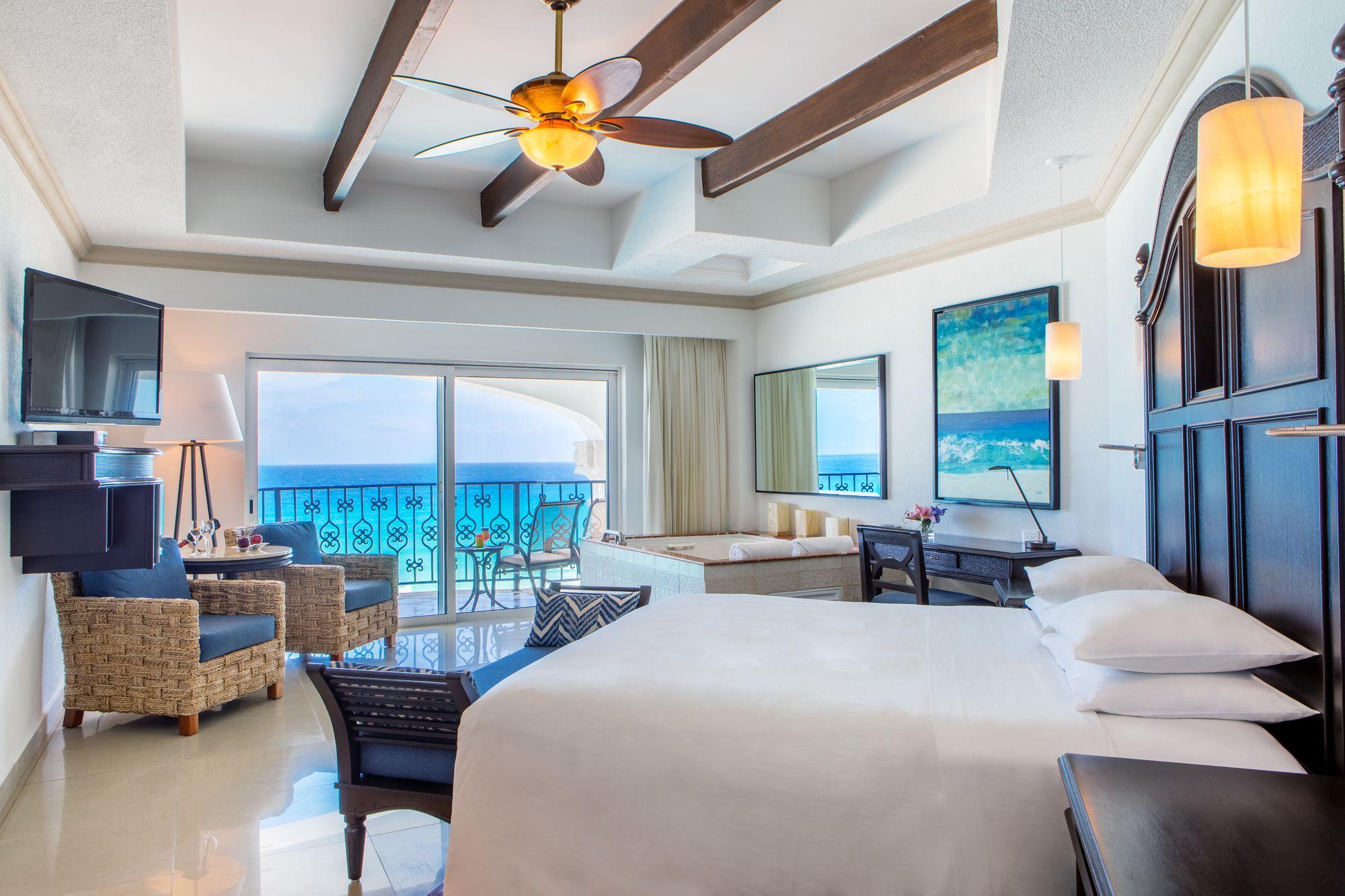 Ocean Front Luxury Suite King