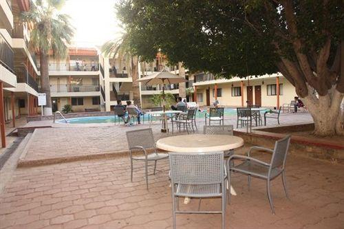 image-housing-carousel